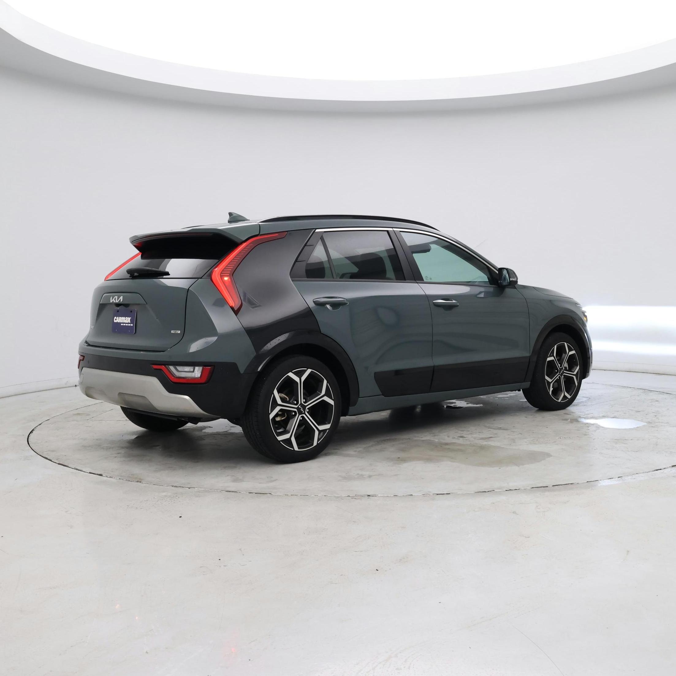 Thumbnail: 2023 Kia Niro - 7