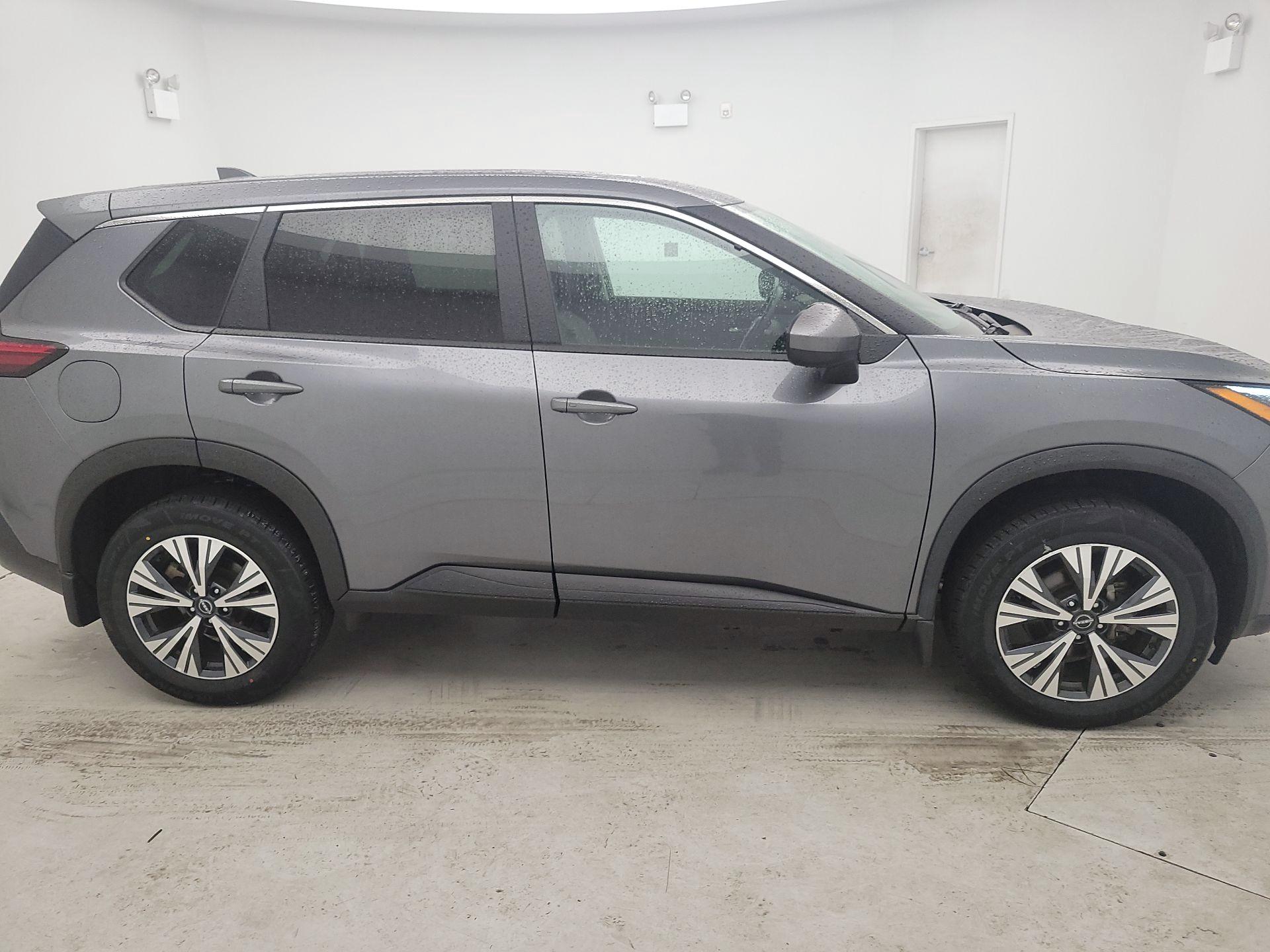 Thumbnail: 2023 Nissan Rogue - 4
