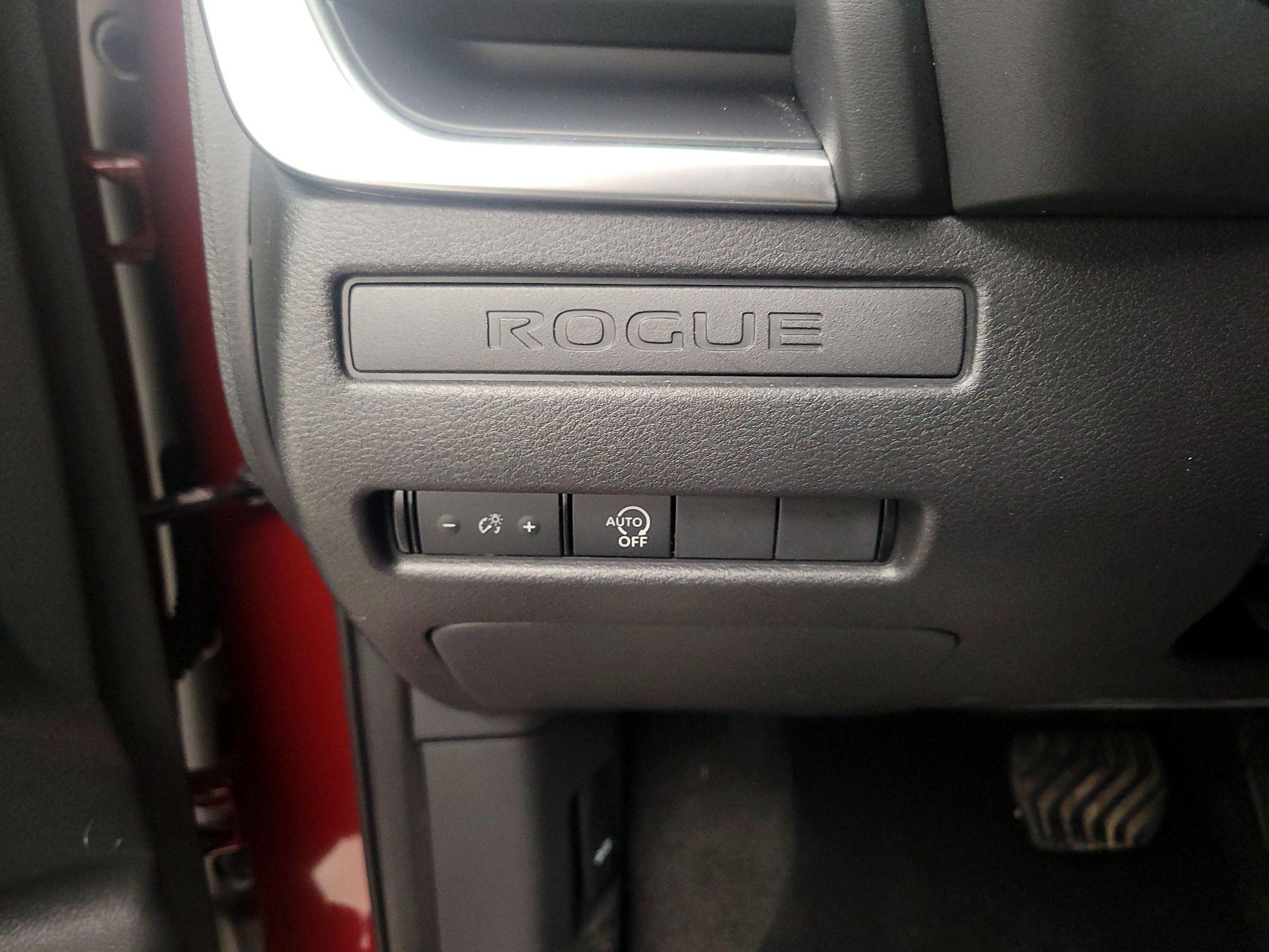 Thumbnail: 2023 Nissan Rogue - 11