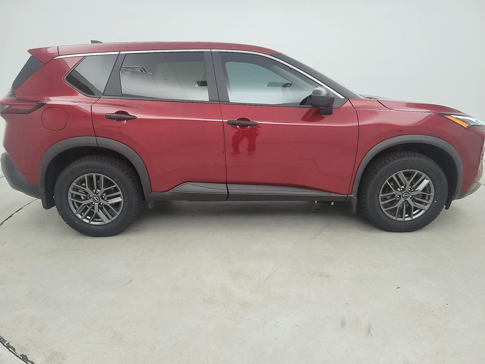 Thumbnail: 2023 Nissan Rogue - 4
