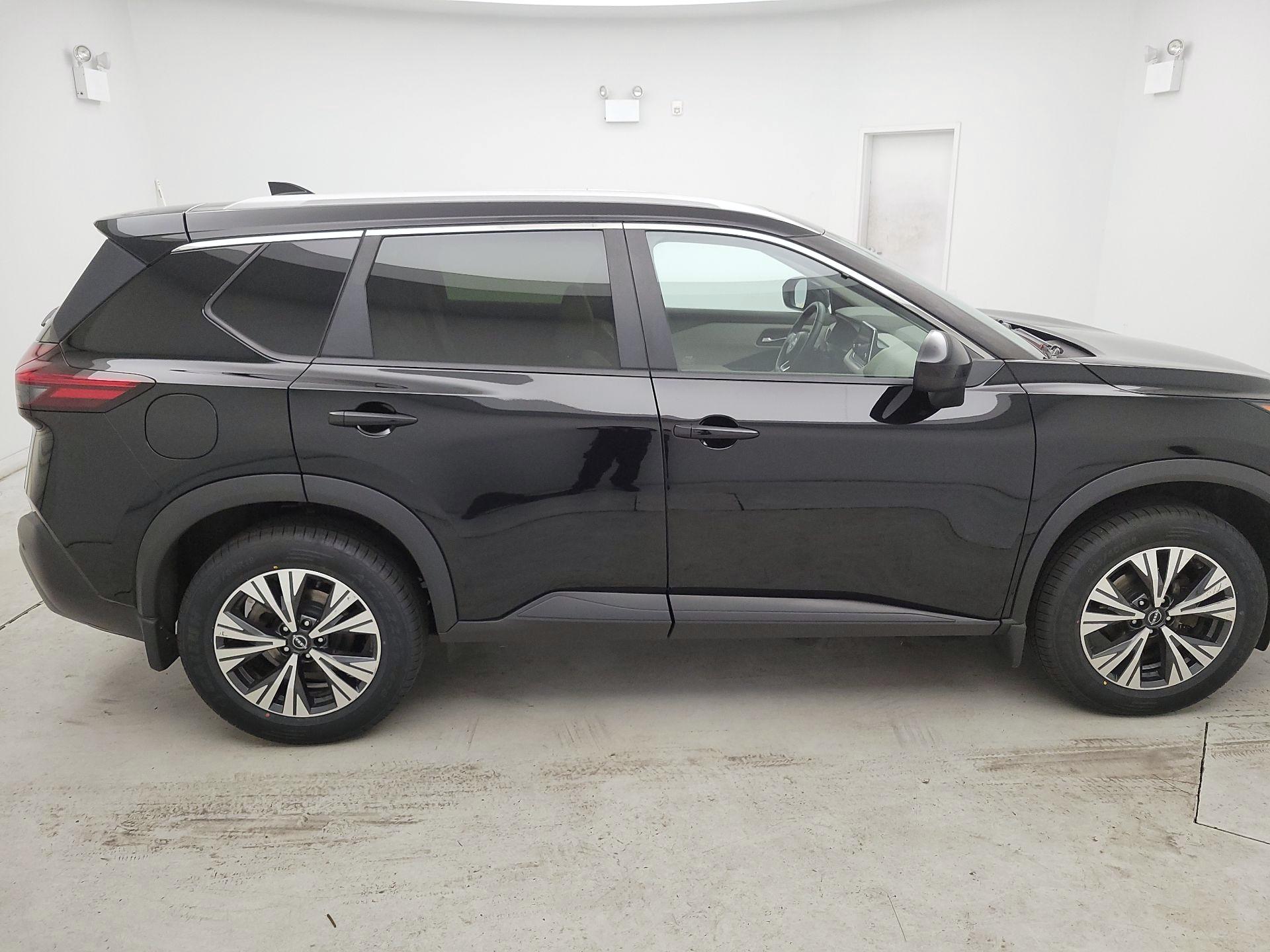 Thumbnail: 2023 Nissan Rogue - 4