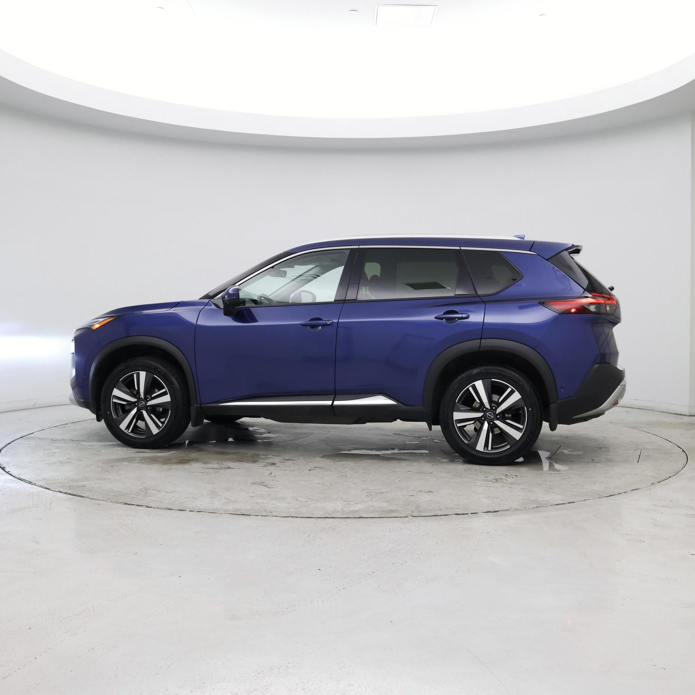 Thumbnail: 2023 Nissan Rogue - 3