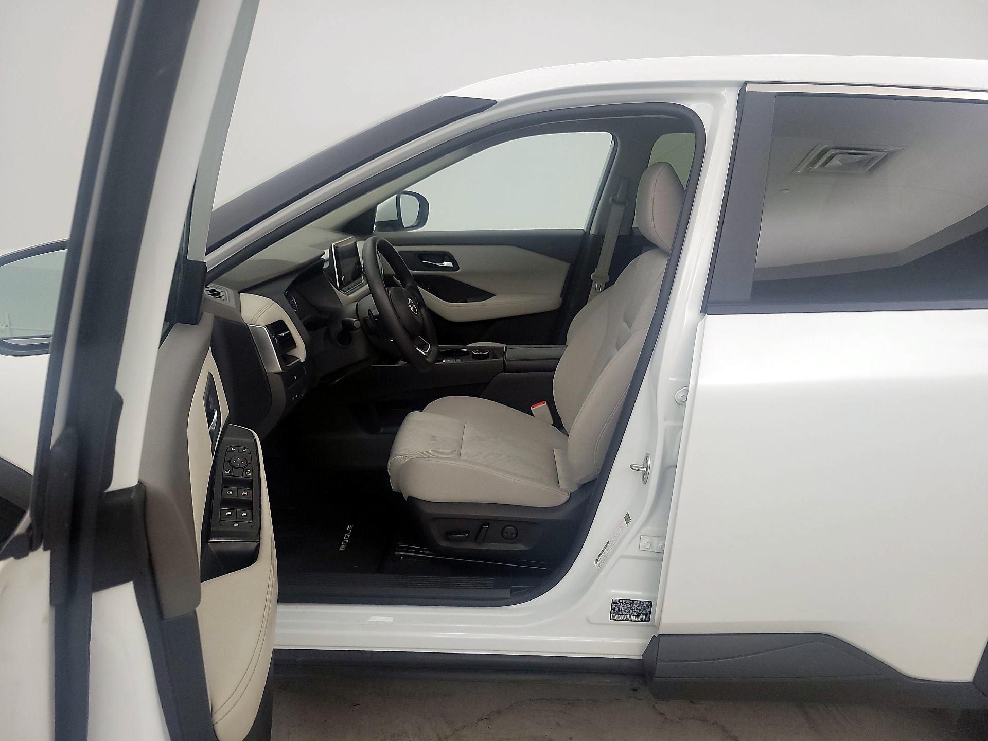 Thumbnail: 2024 Nissan Rogue - 9