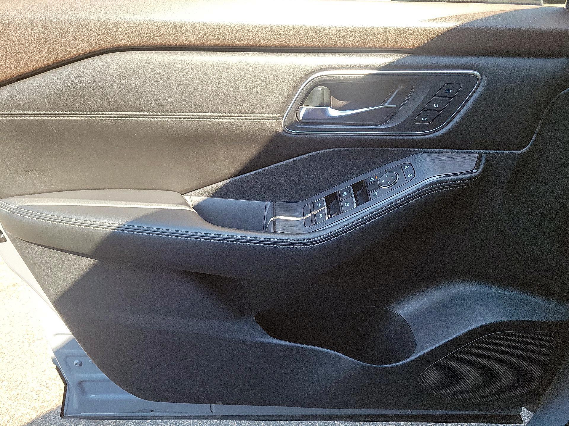 Thumbnail: 2023 Nissan Rogue - 10