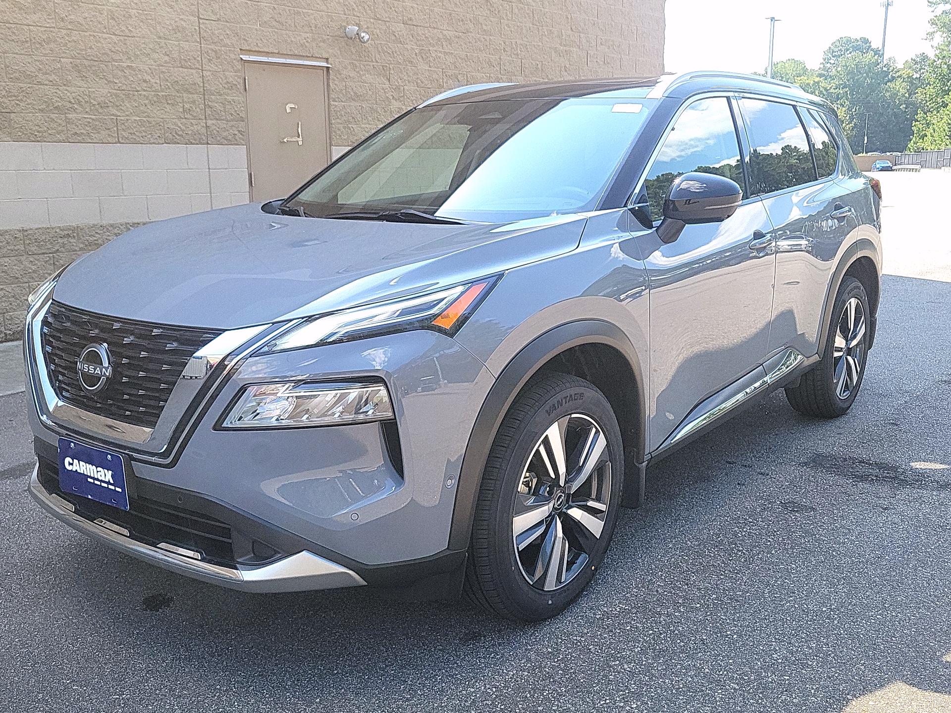 Thumbnail: 2023 Nissan Rogue - 3