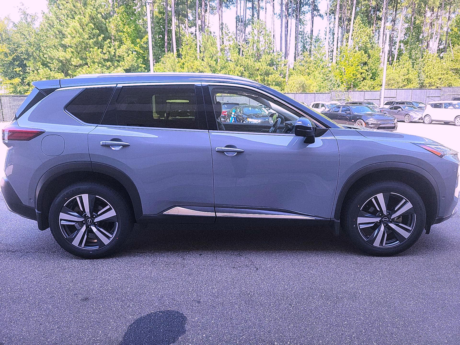 Thumbnail: 2023 Nissan Rogue - 4