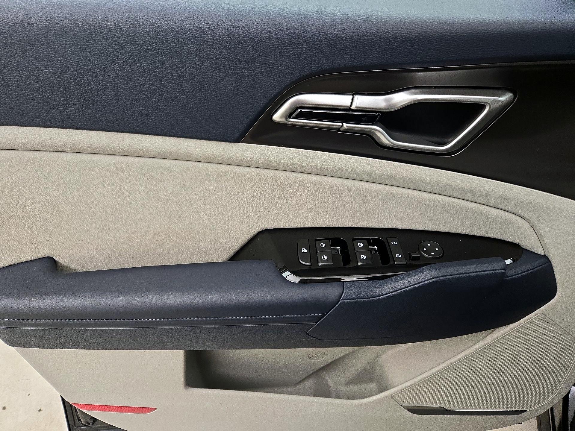 Thumbnail: 2025 Kia Sportage - 12