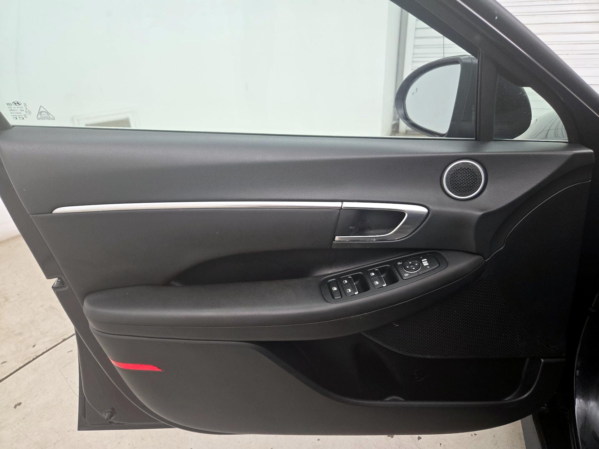 Thumbnail: 2023 Hyundai Sonata - 12