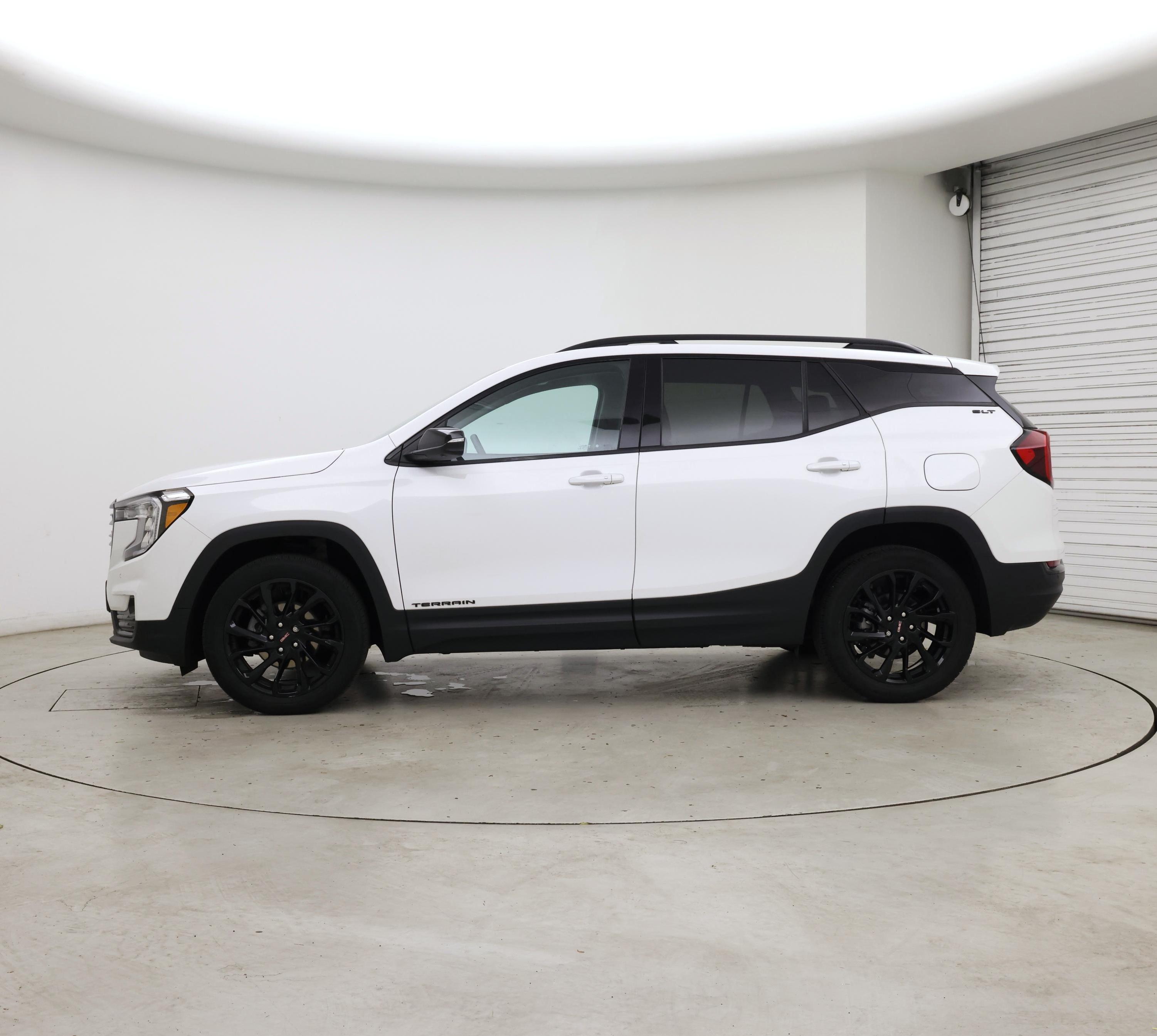 Thumbnail: 2024 GMC Terrain - 3