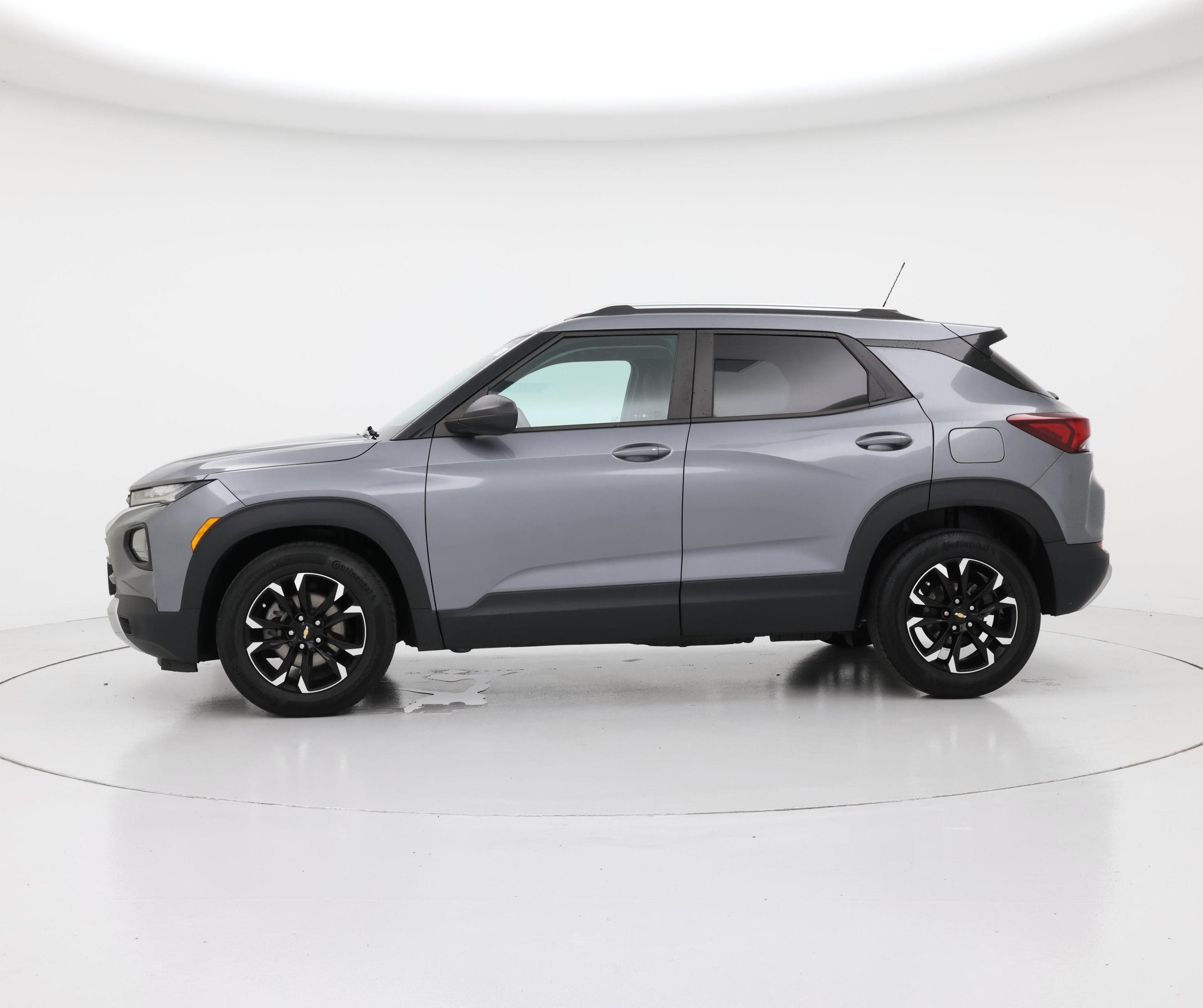Thumbnail: 2021 Chevrolet TrailBlazer - 3