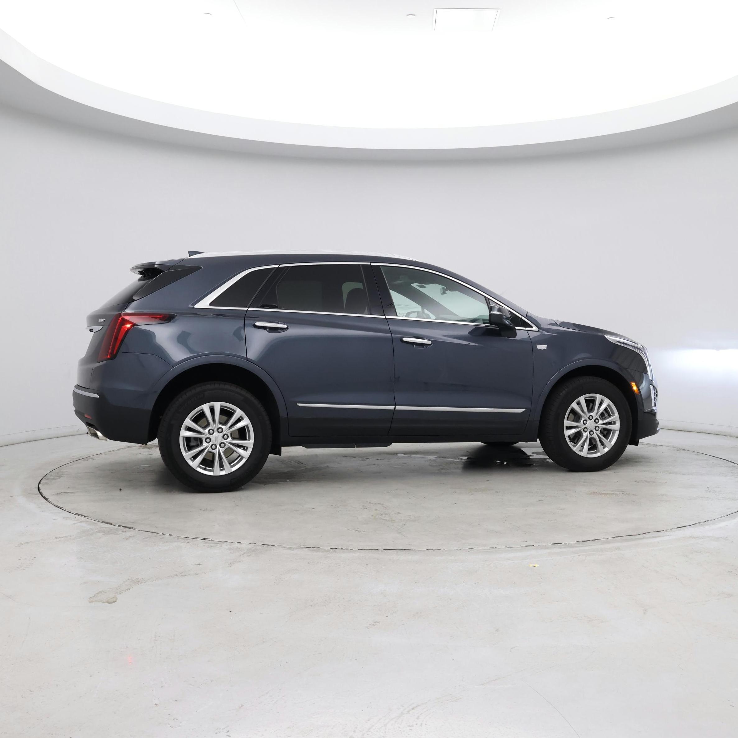 Thumbnail: 2021 Cadillac XT5 - 8