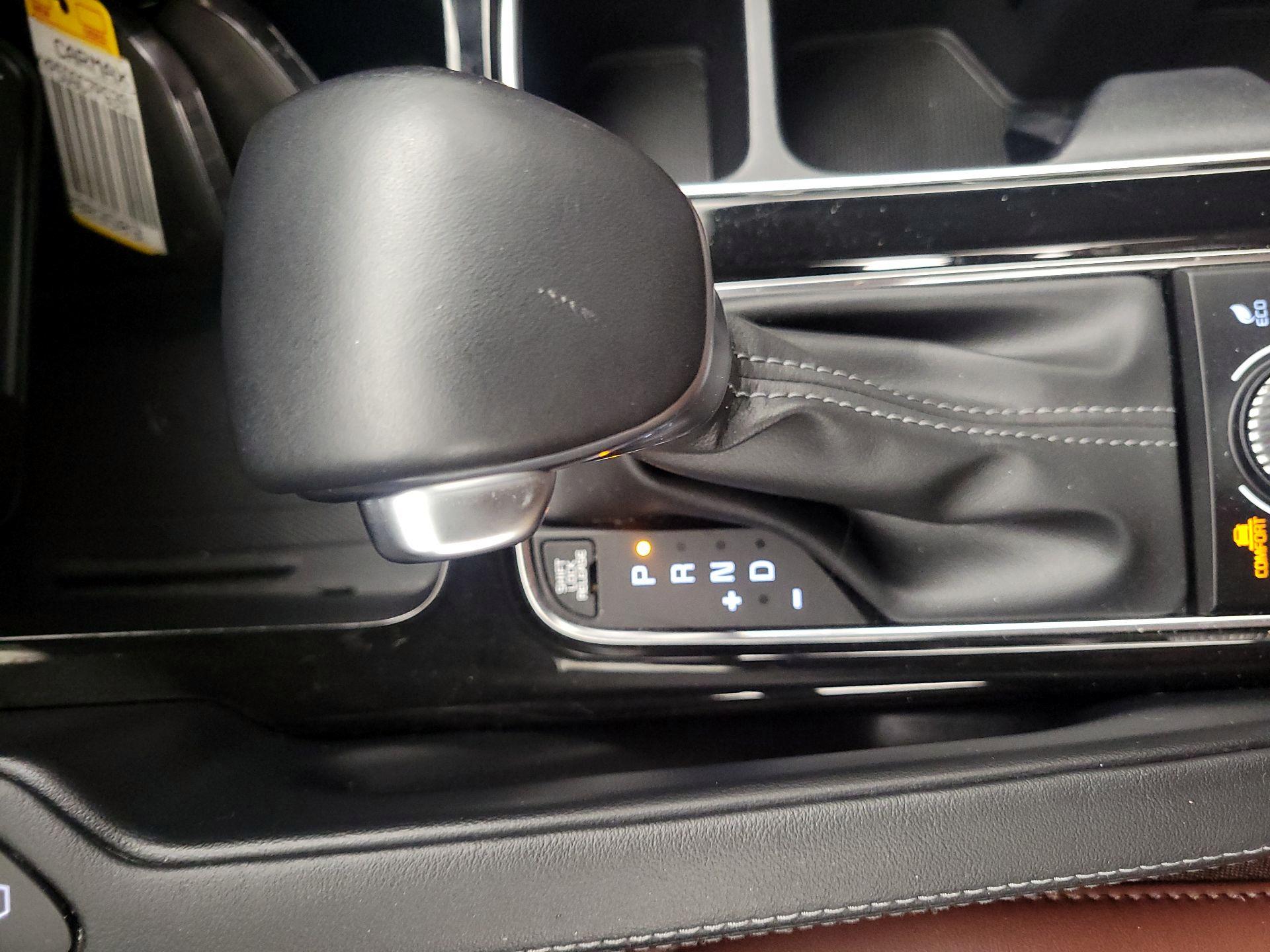Thumbnail: 2023 Kia Telluride - 18