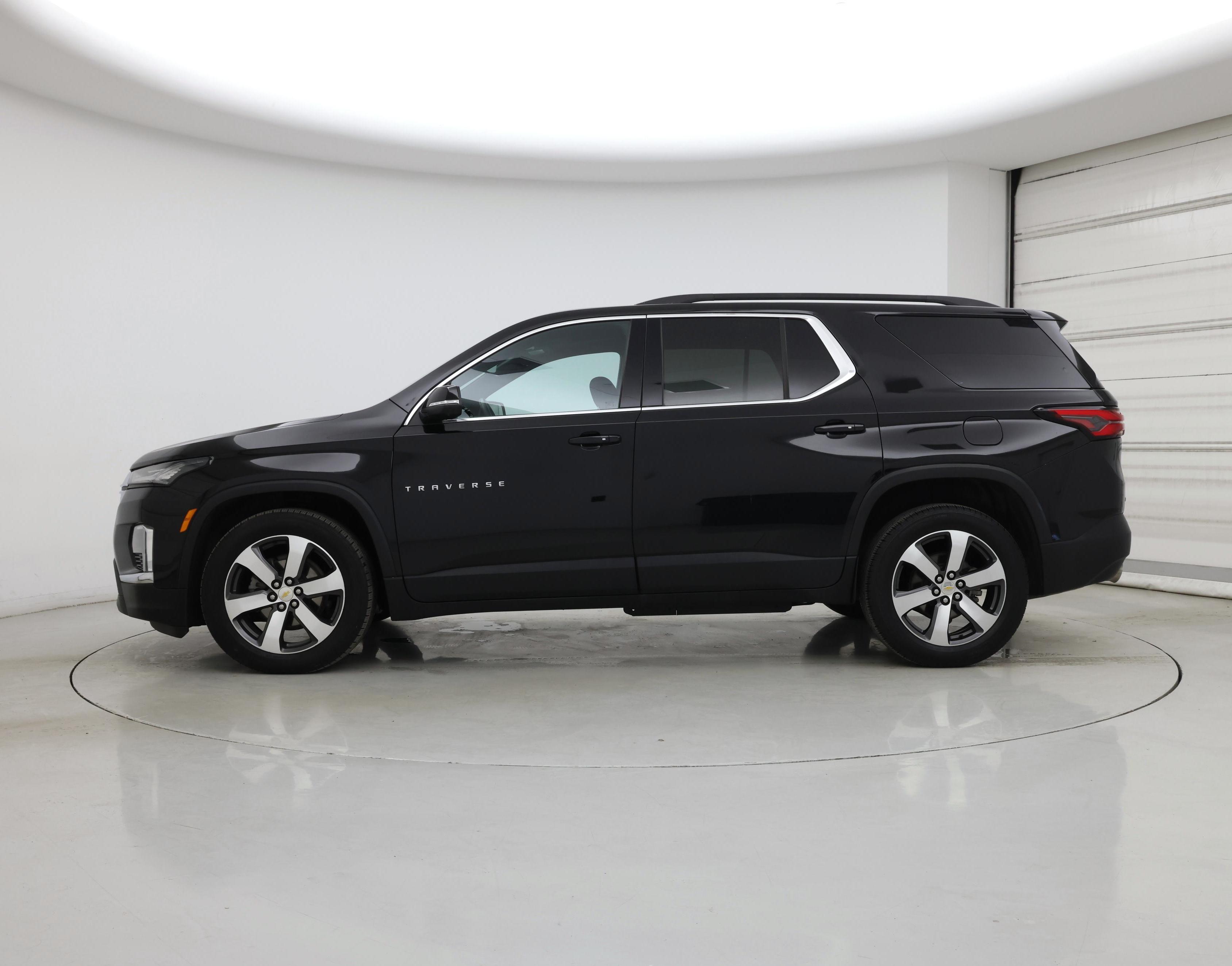 Thumbnail: 2023 Chevrolet Traverse - 3