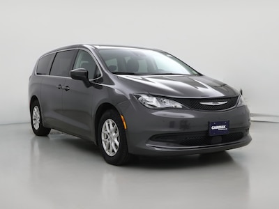 2022 Chrysler Voyager LX