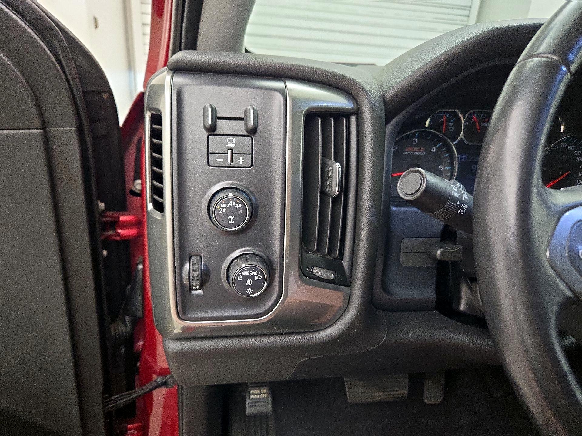 Thumbnail: 2019 Chevrolet Silverado 1500 - 13