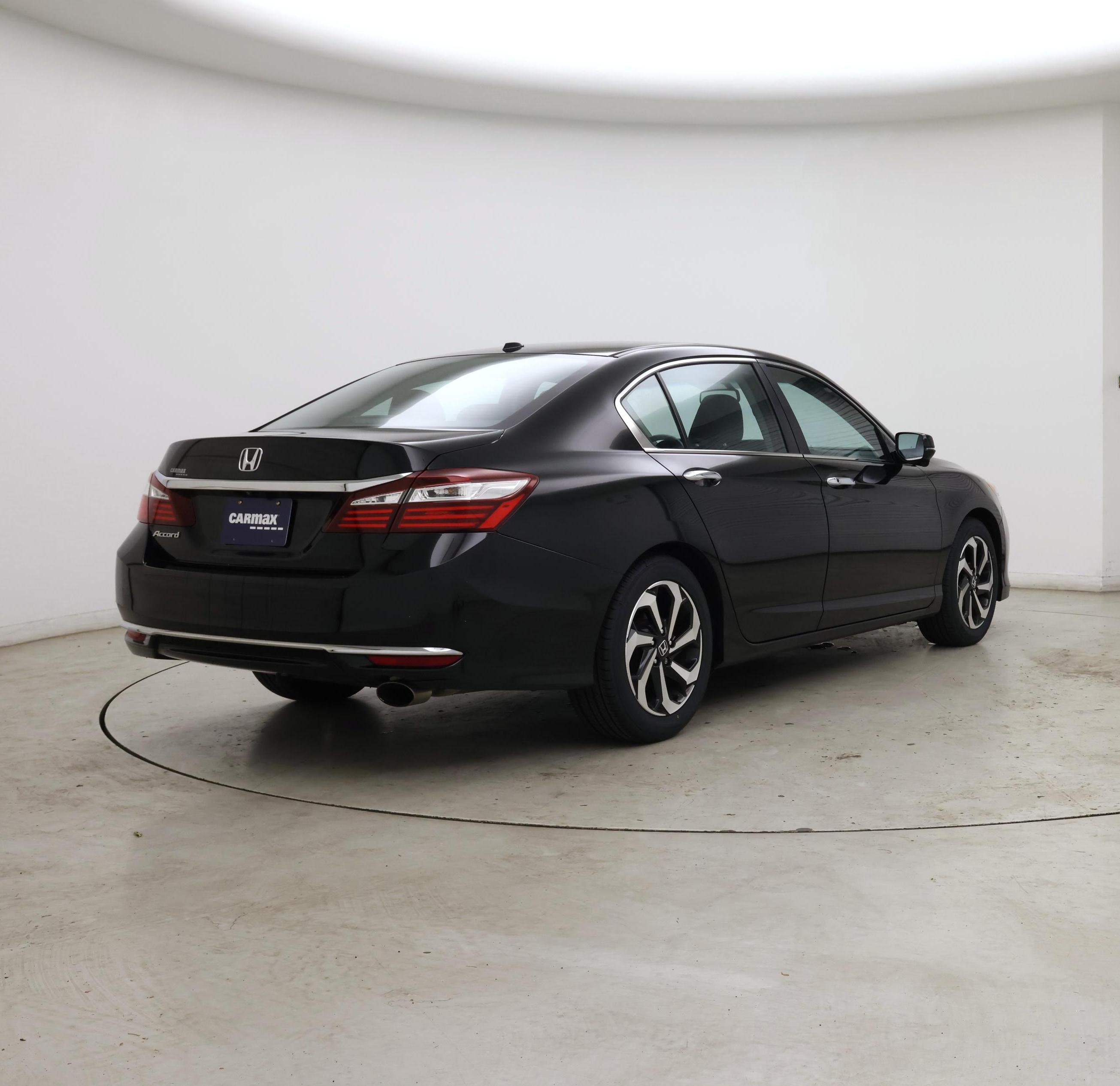 Thumbnail: 2017 Honda Accord - 8
