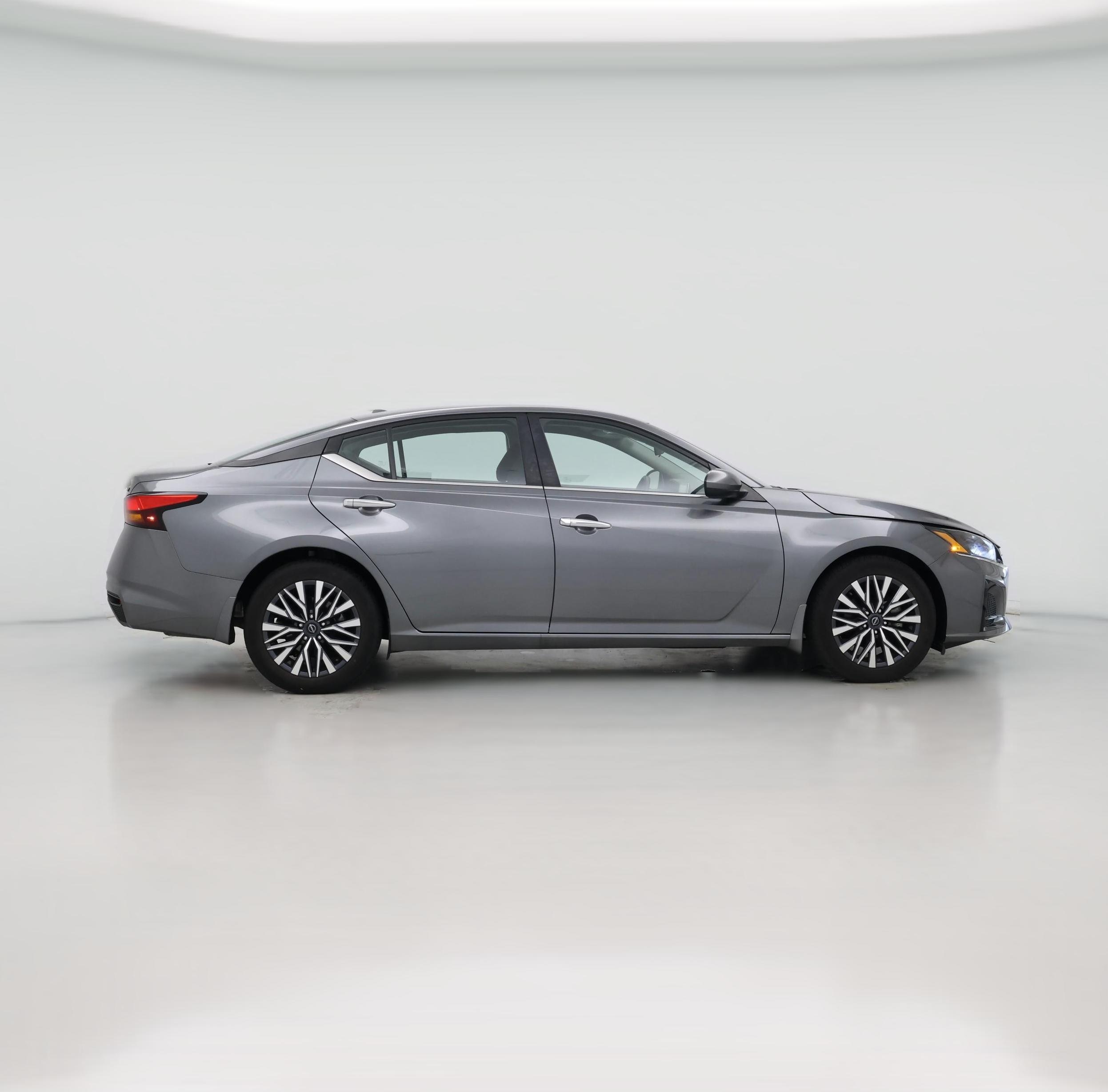 Thumbnail: 2023 Nissan Altima - 1