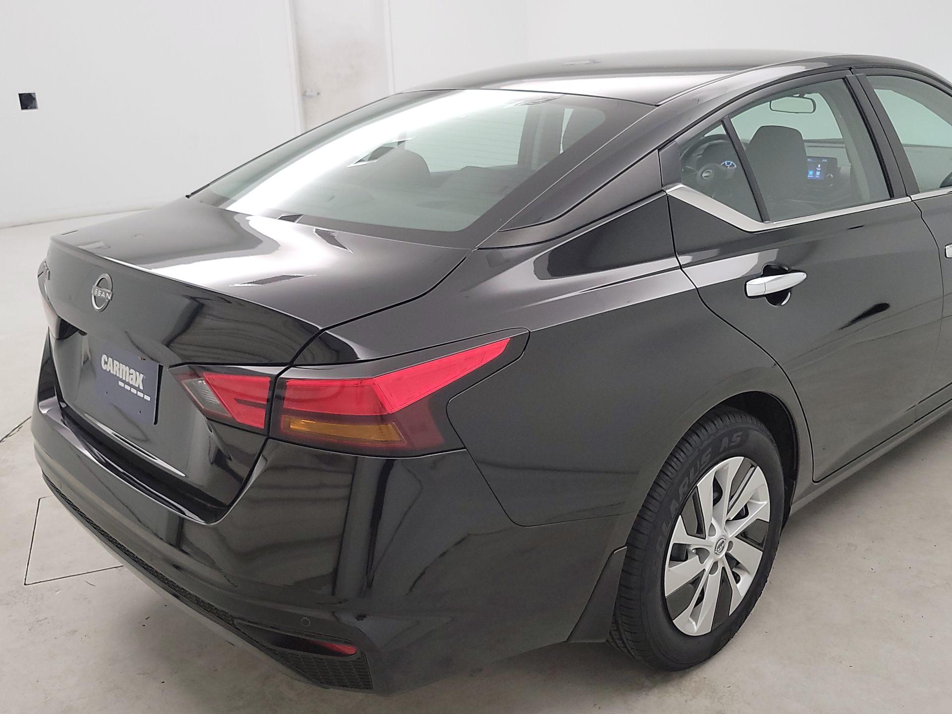 Thumbnail: 2023 Nissan Altima - 5