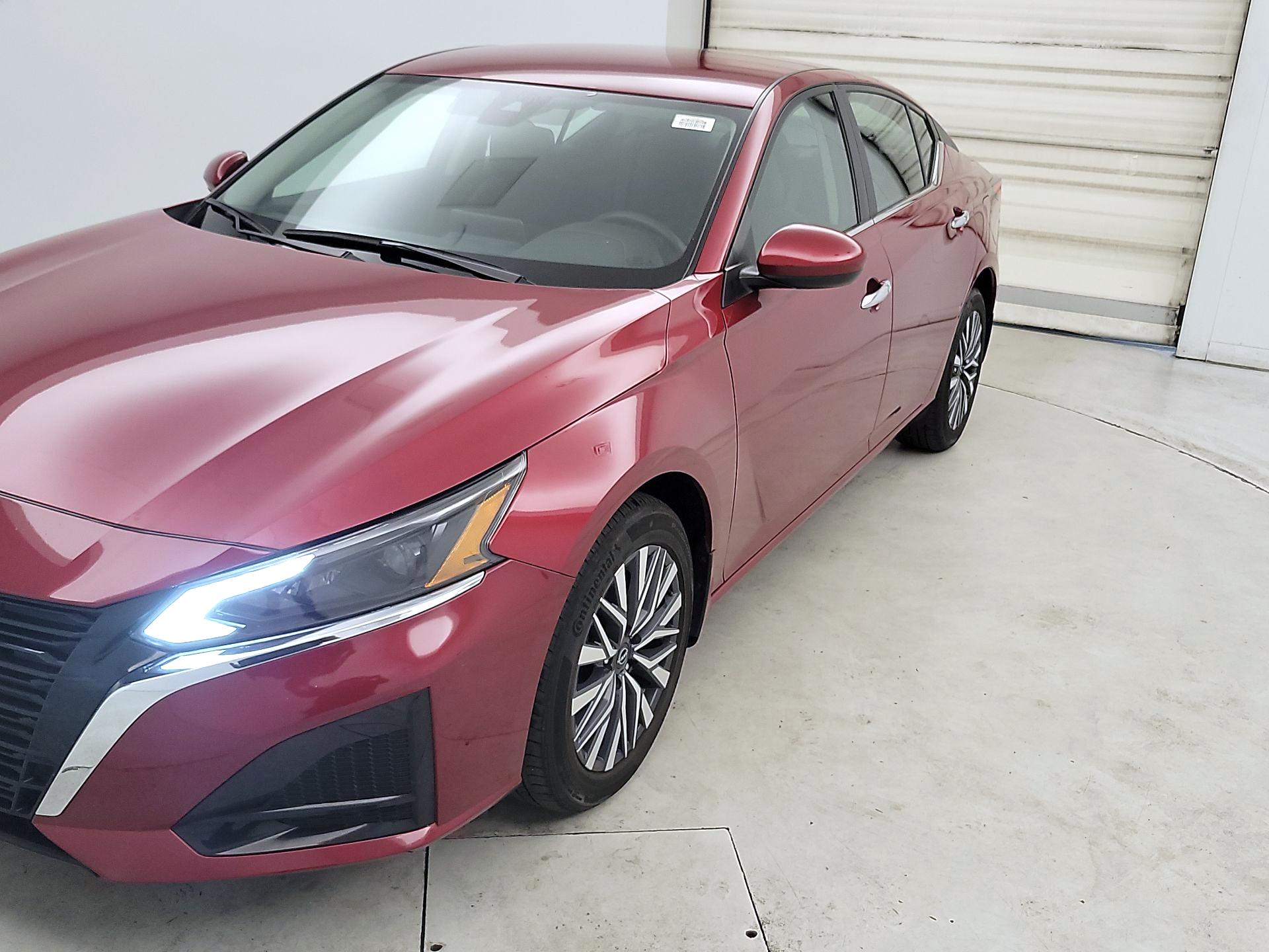 Thumbnail: 2023 Nissan Altima - 3