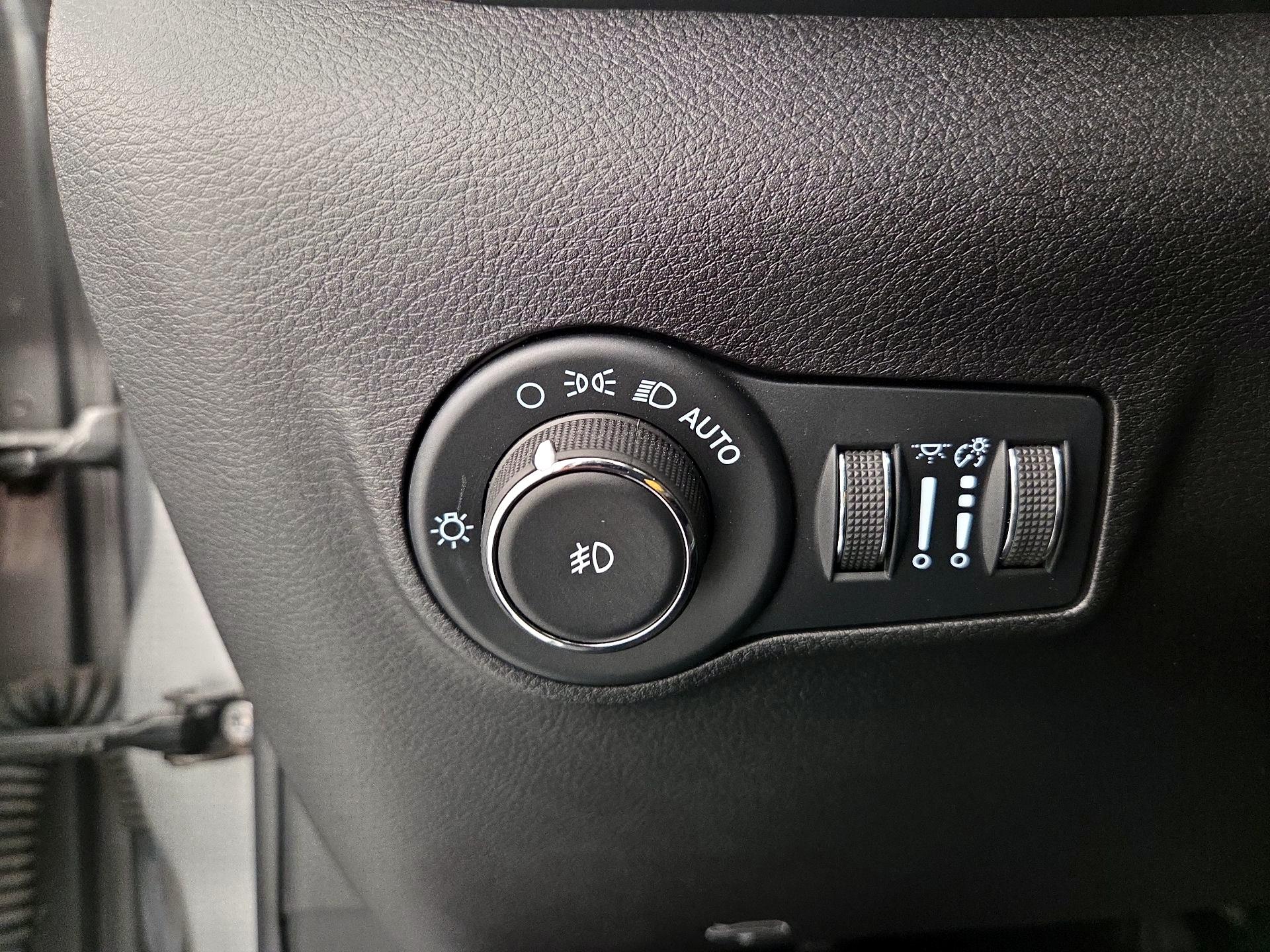 Thumbnail: 2022 Jeep Compass - 13