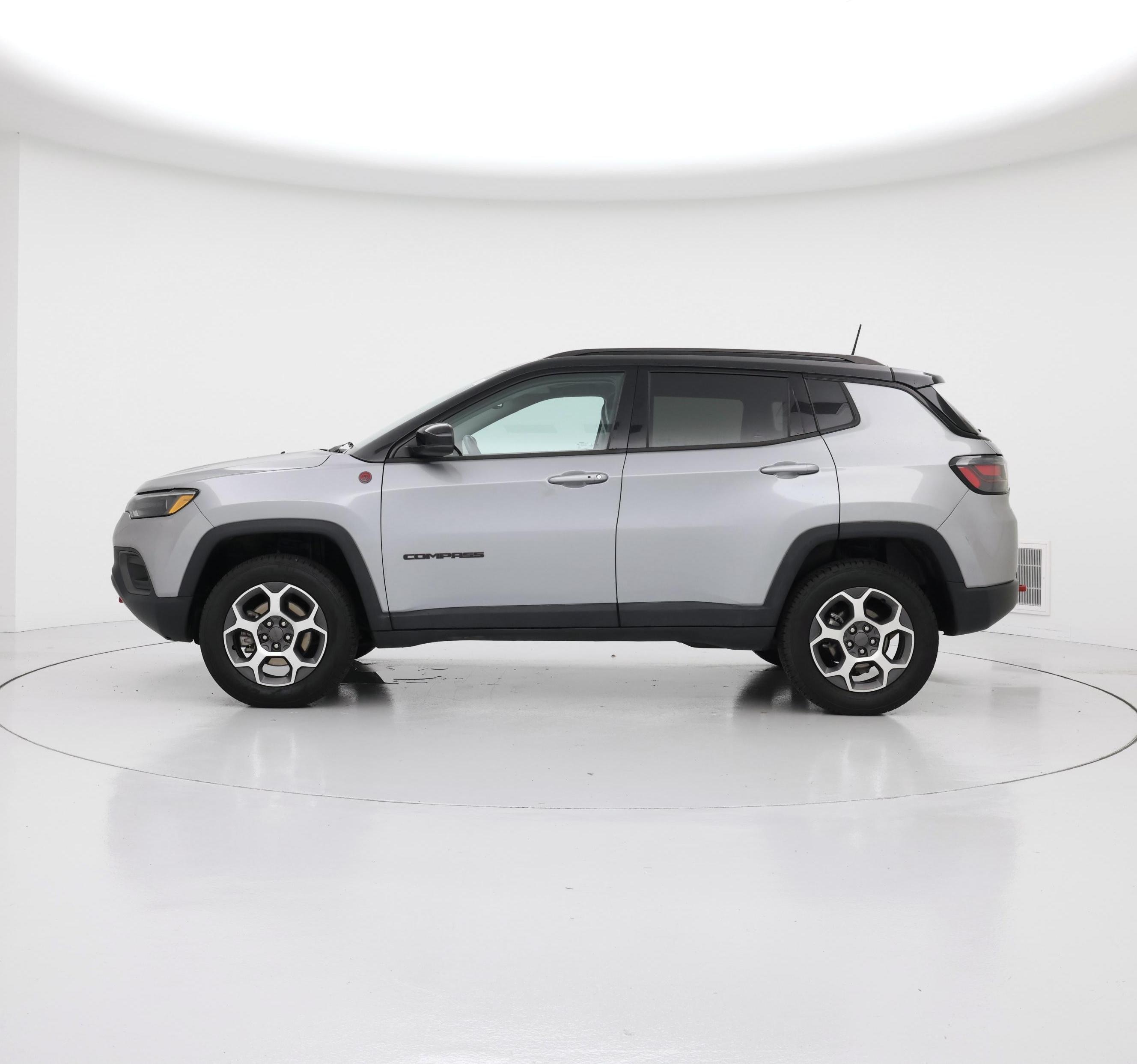 Thumbnail: 2022 Jeep Compass - 3