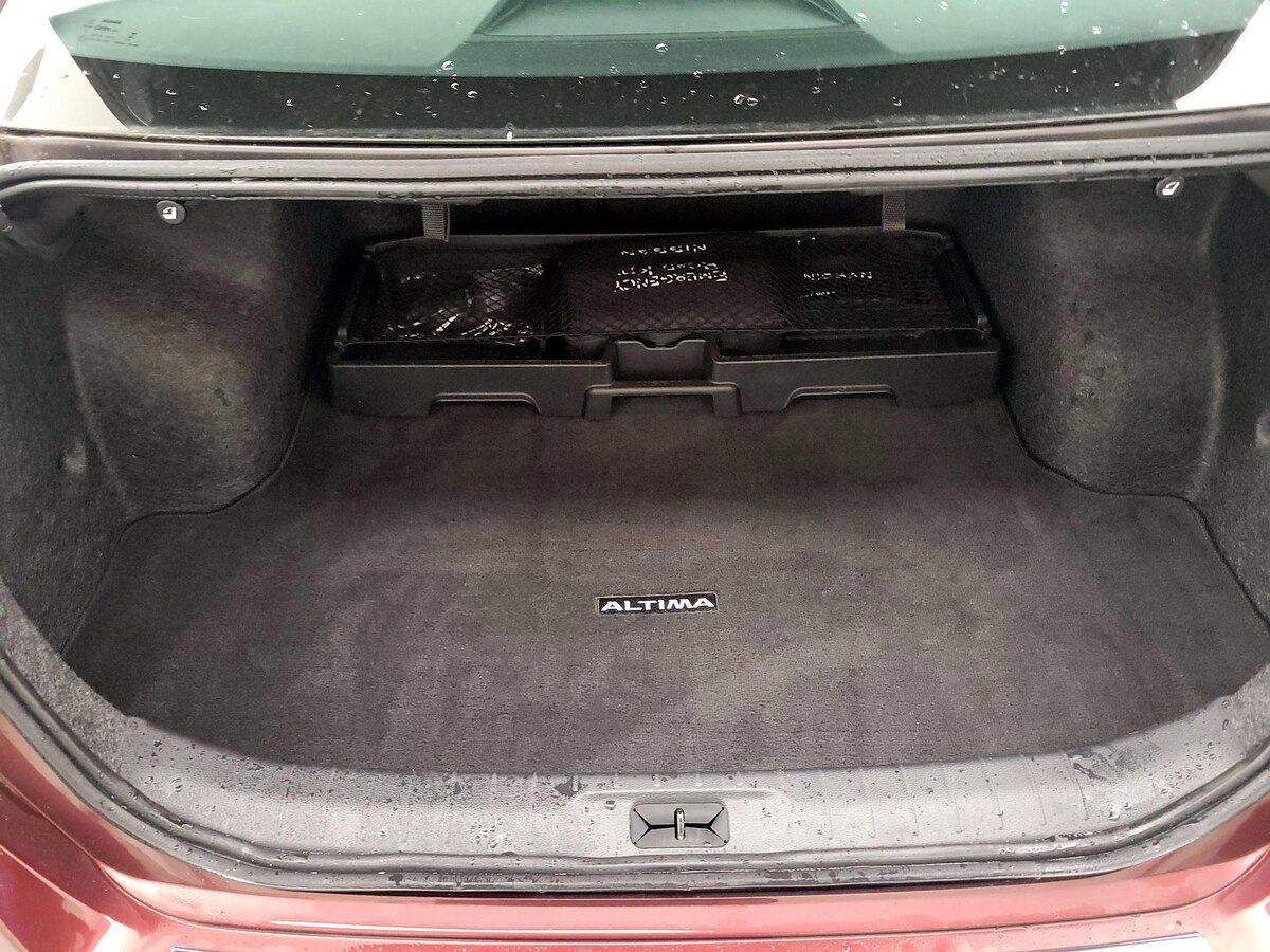 Trunk/Cargo (Seats Up)
