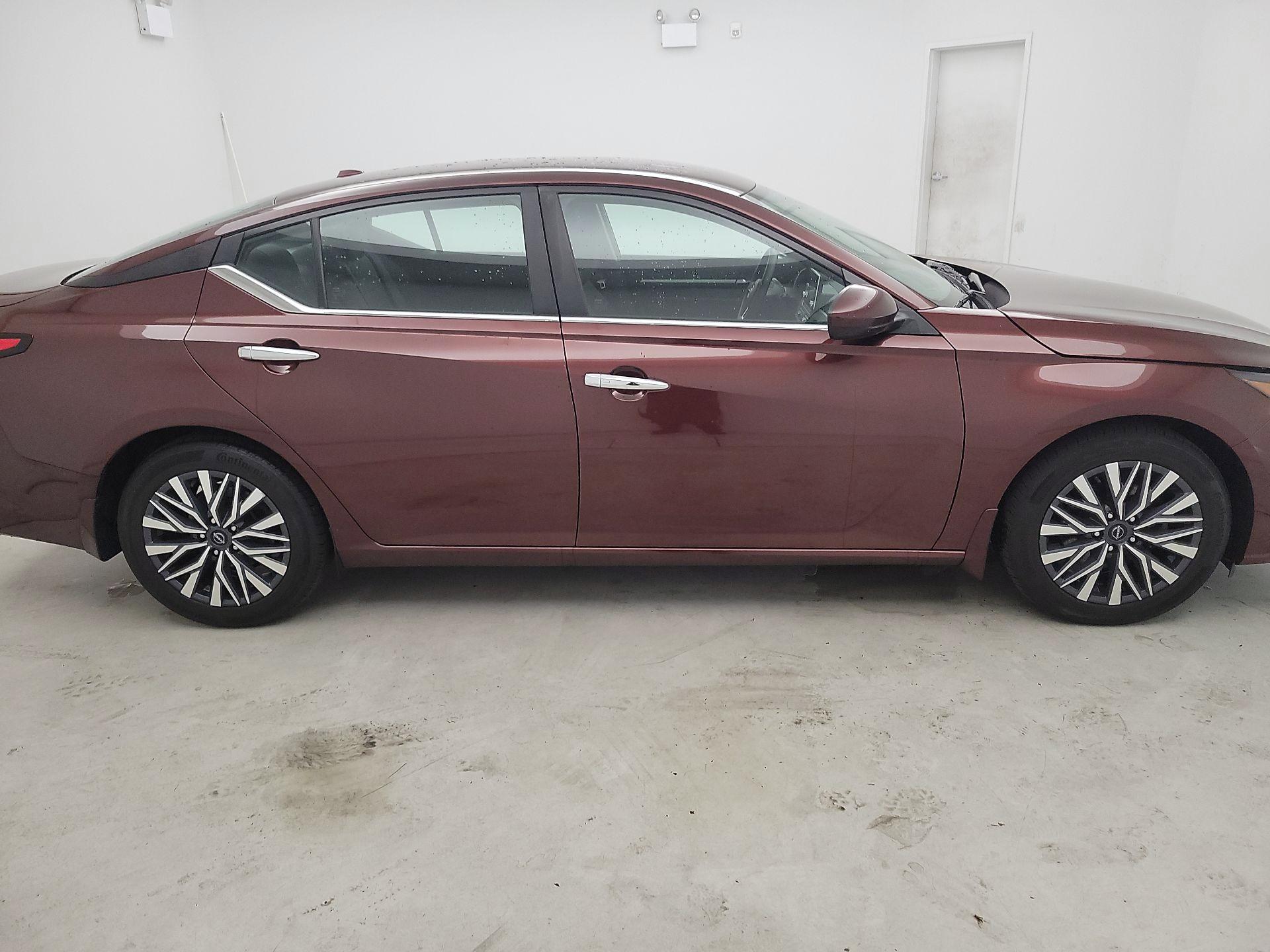 Thumbnail: 2023 Nissan Altima - 4