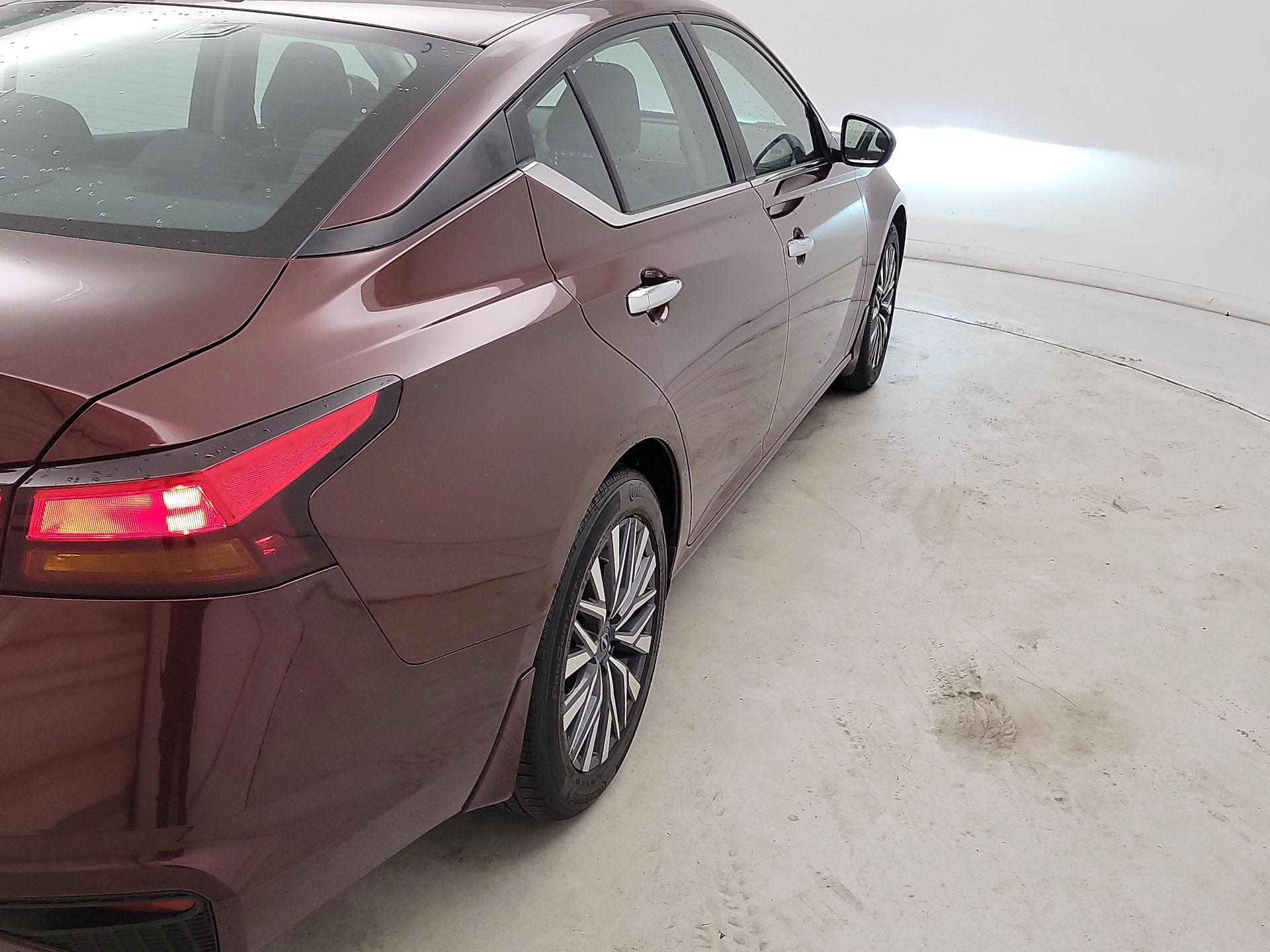 Thumbnail: 2023 Nissan Altima - 5