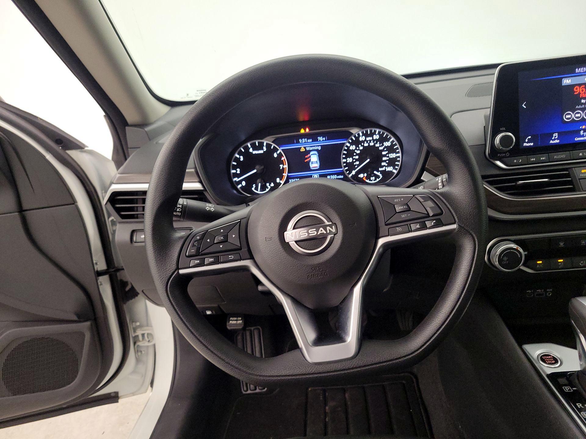 Thumbnail: 2024 Nissan Altima - 10