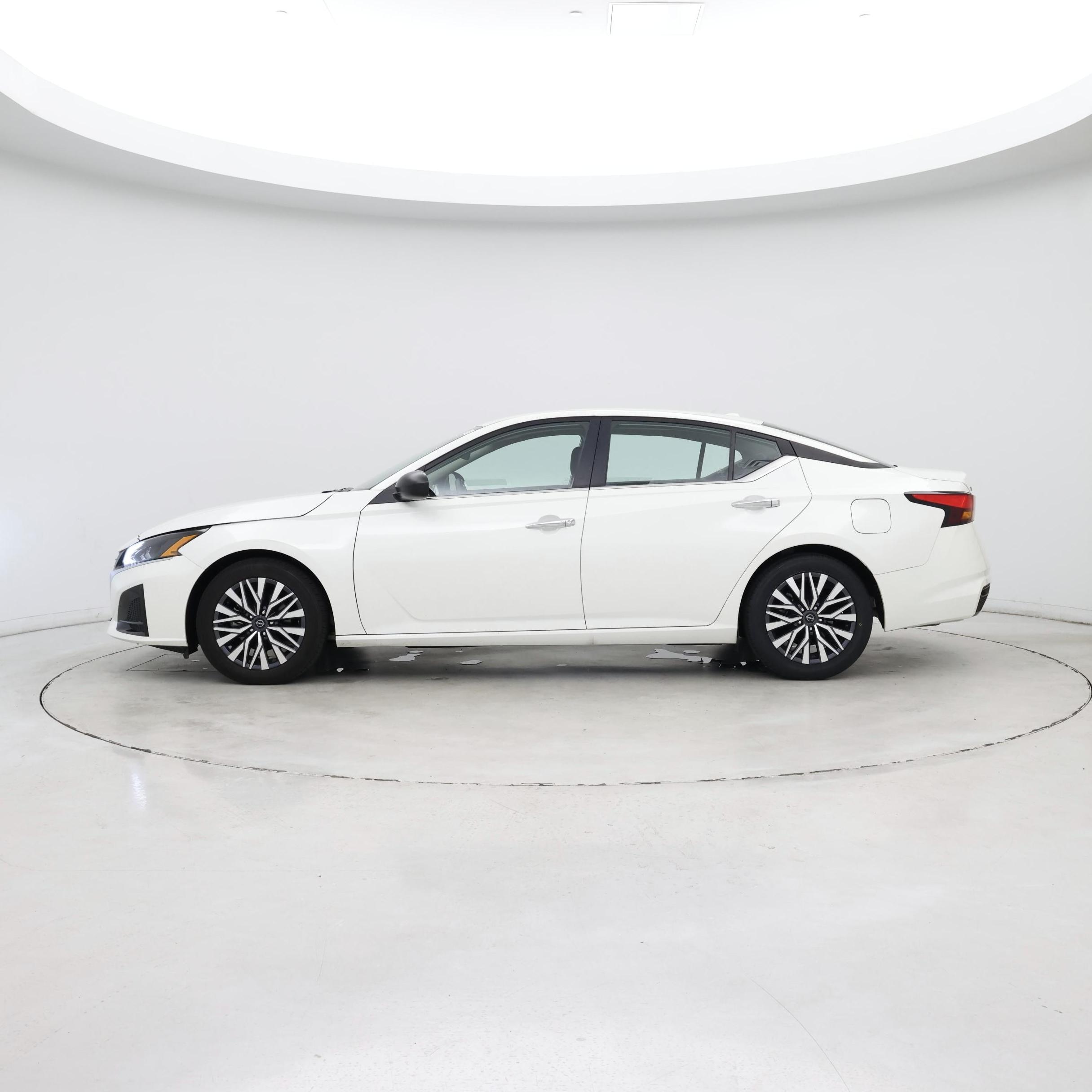 Thumbnail: 2024 Nissan Altima - 2