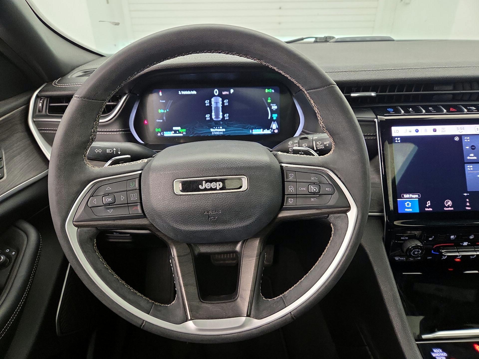 Thumbnail: 2024 Jeep Grand Cherokee - 10