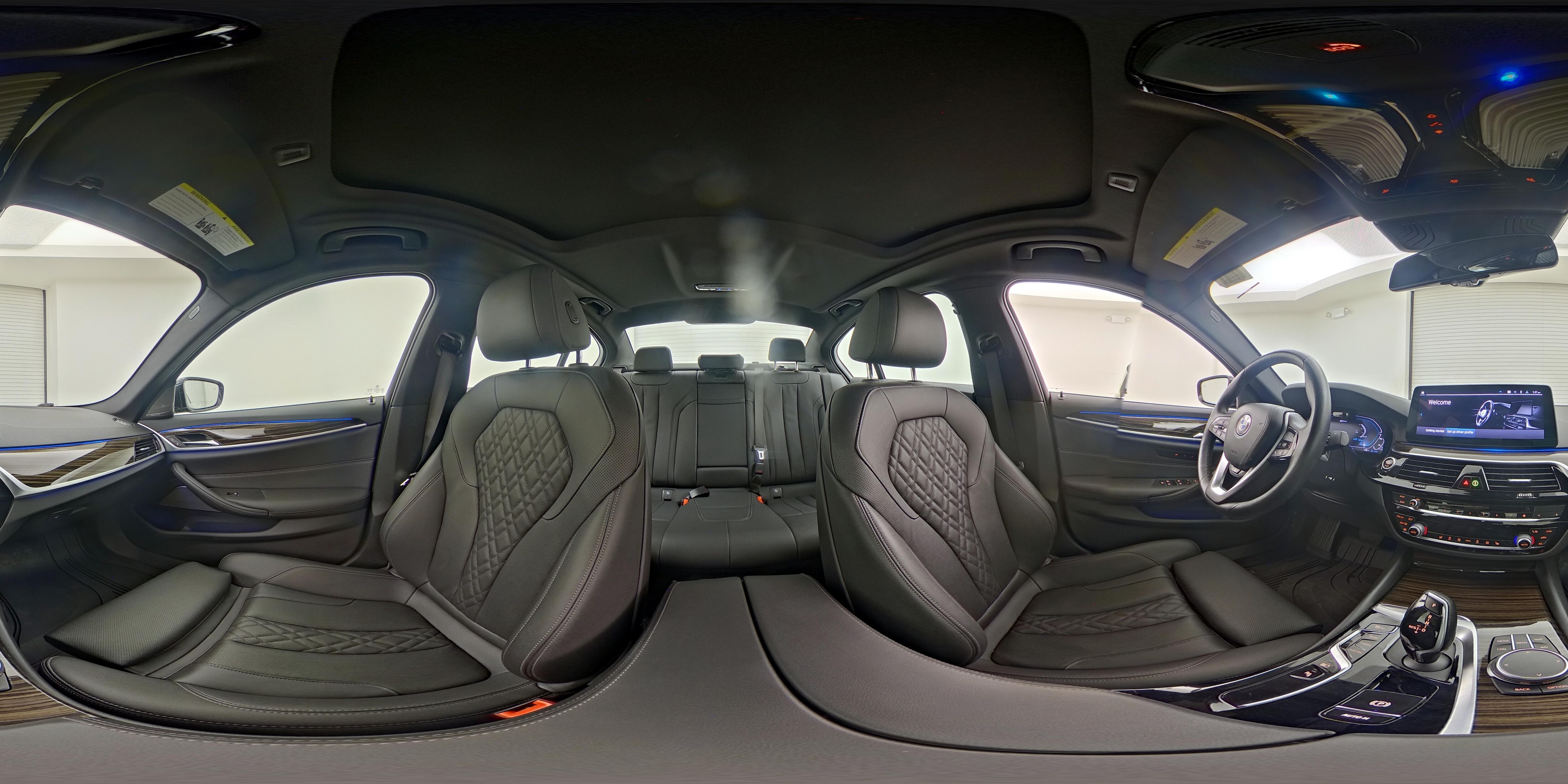 2023 BMW 5 Series 530e - Photo 19