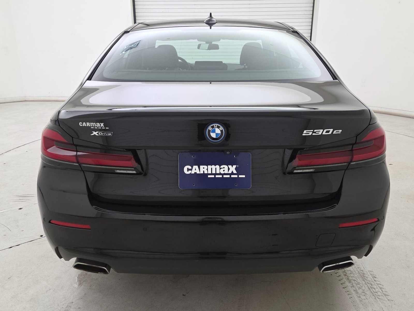 2023 BMW 5 Series 530e - Photo 6