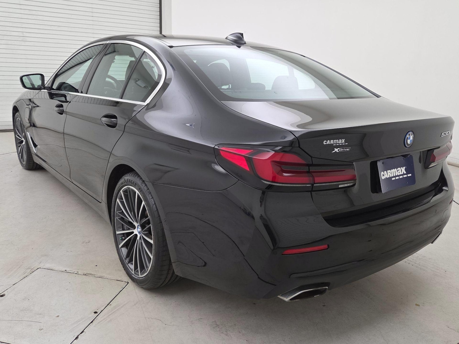 2023 BMW 5 Series 530e - Photo 7