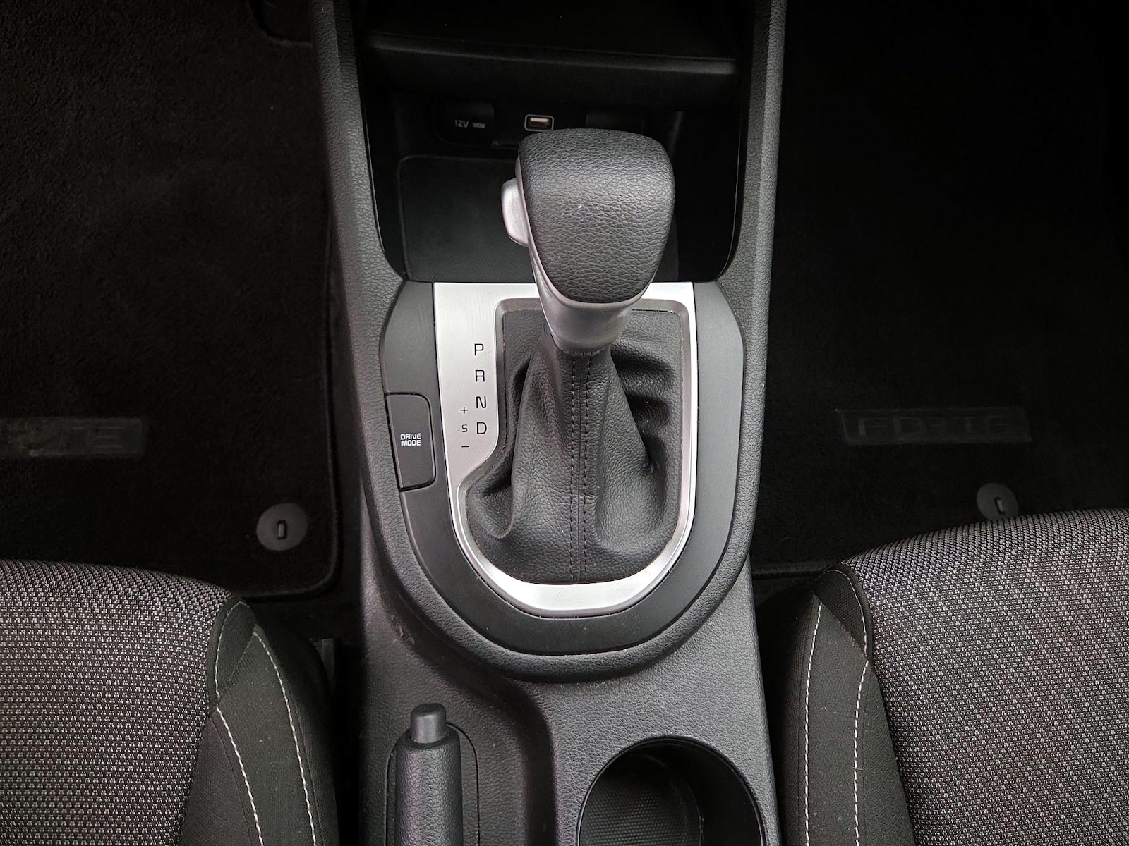 2023 Kia Forte LXS - Photo 18