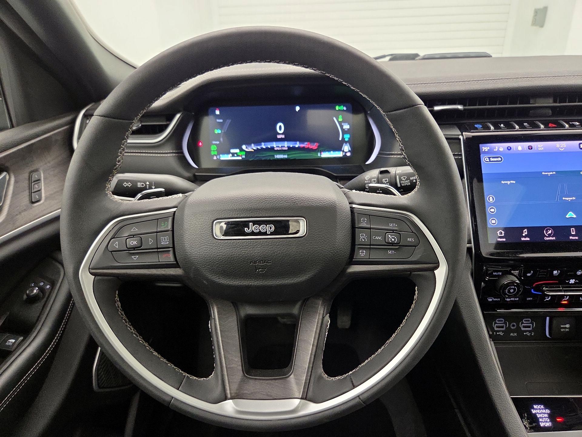 Thumbnail: 2024 Jeep Grand Cherokee - 10
