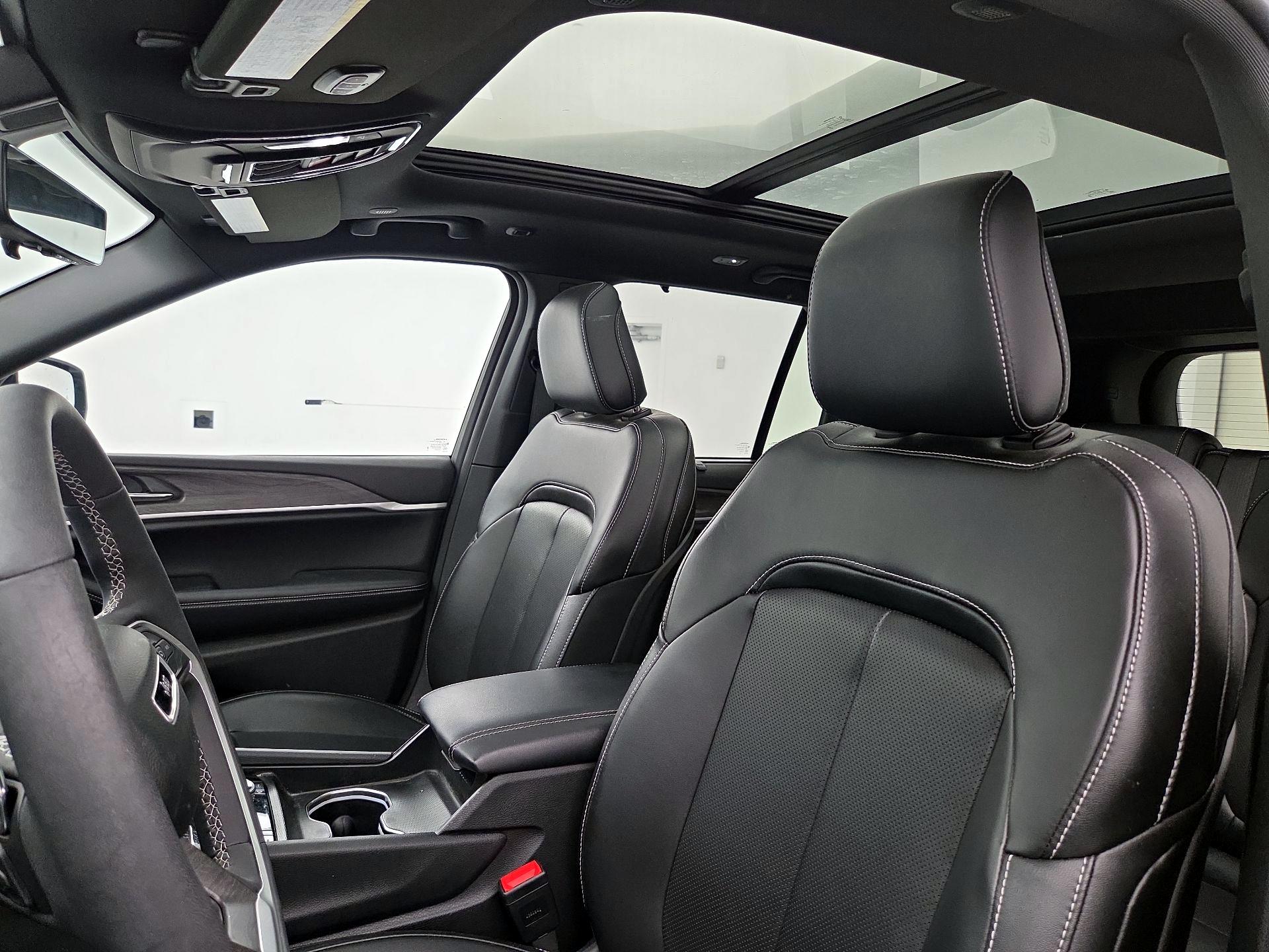 Thumbnail: 2024 Jeep Grand Cherokee - 20