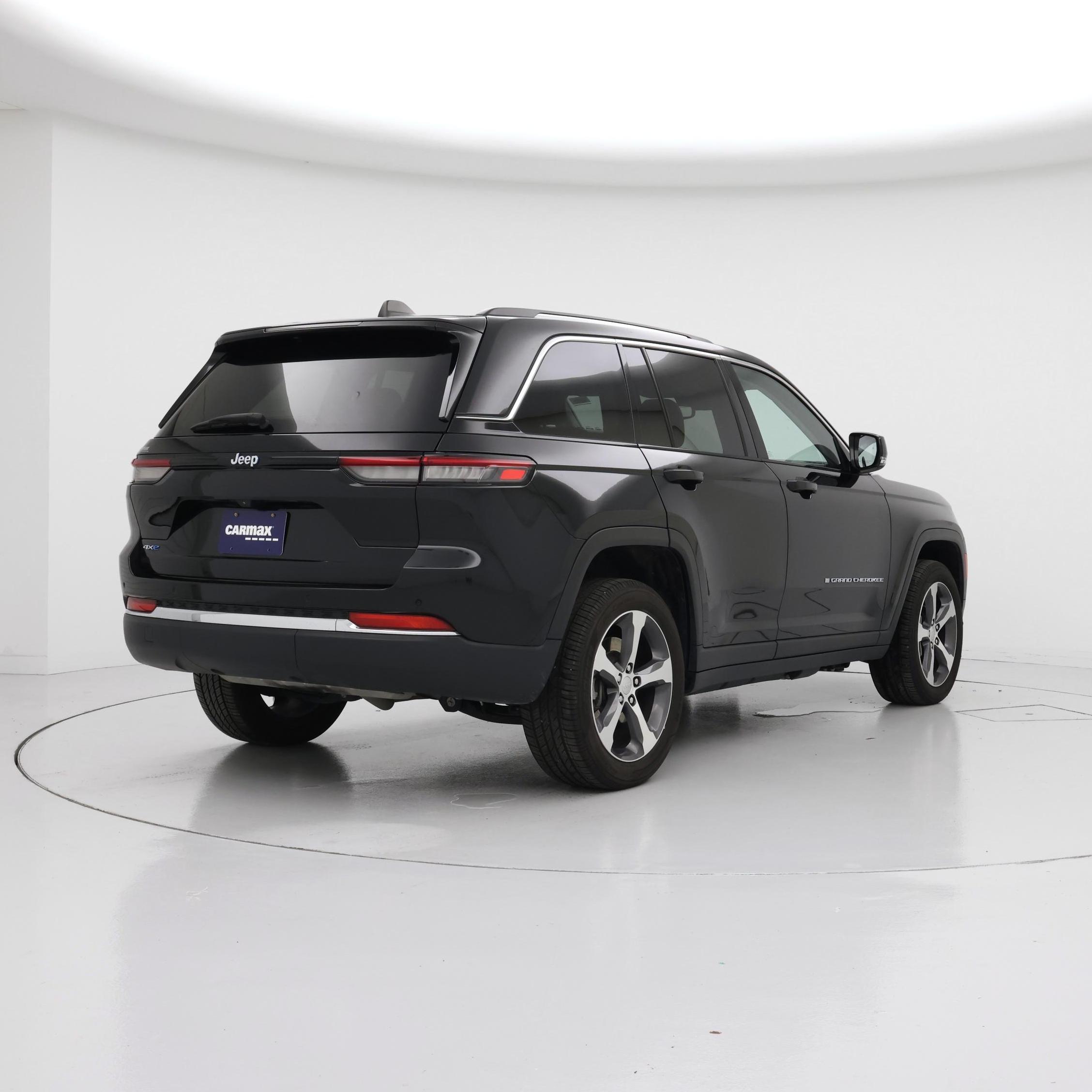 Thumbnail: 2023 Jeep Grand Cherokee - 8