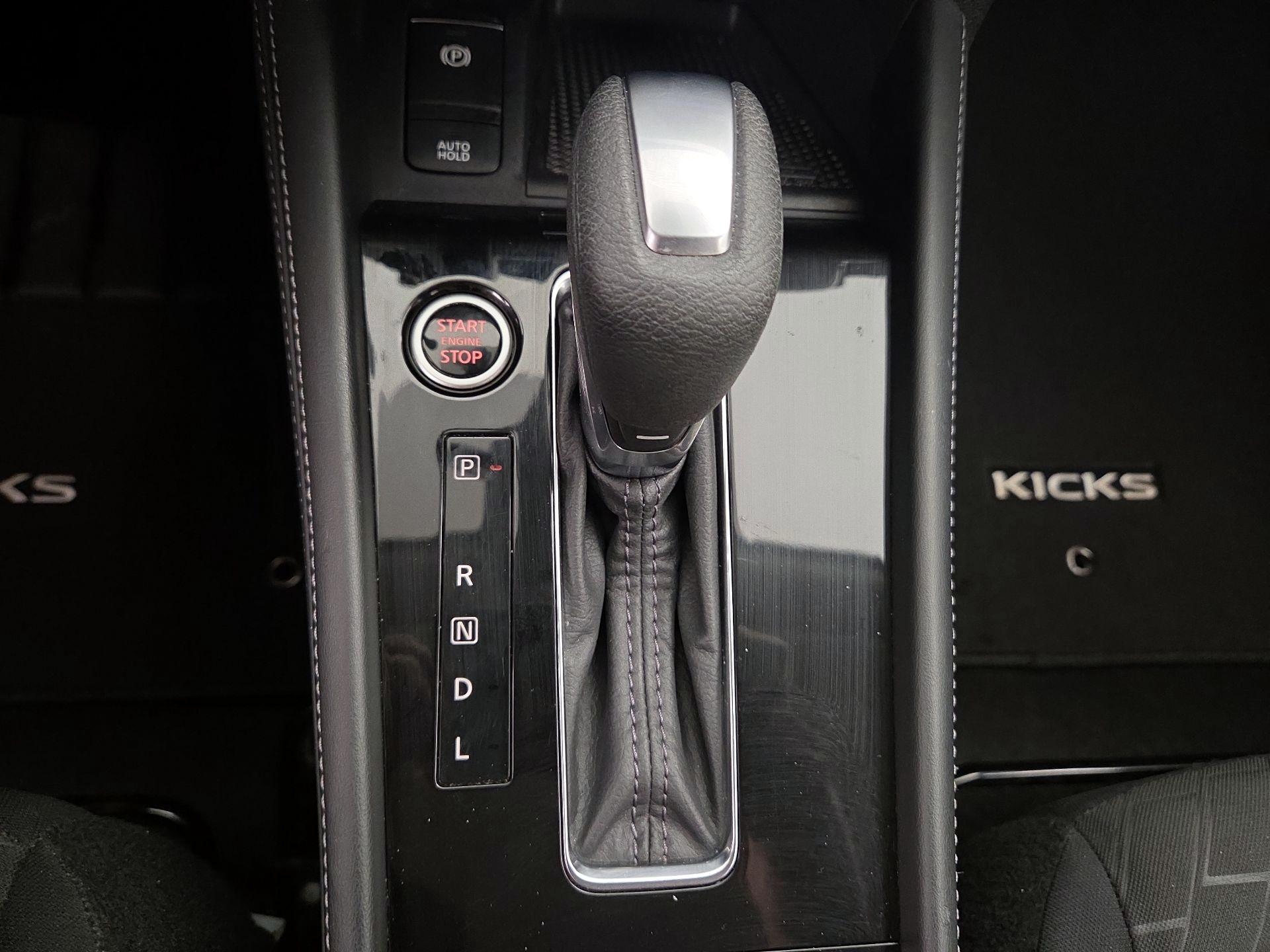 Thumbnail: 2023 Nissan Kicks - 16