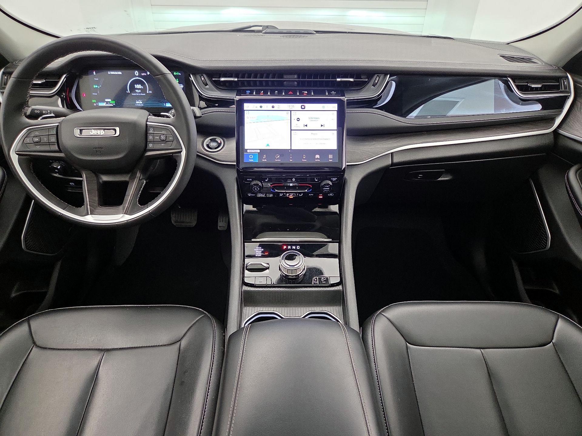 Thumbnail: 2023 Jeep Grand Cherokee - 9