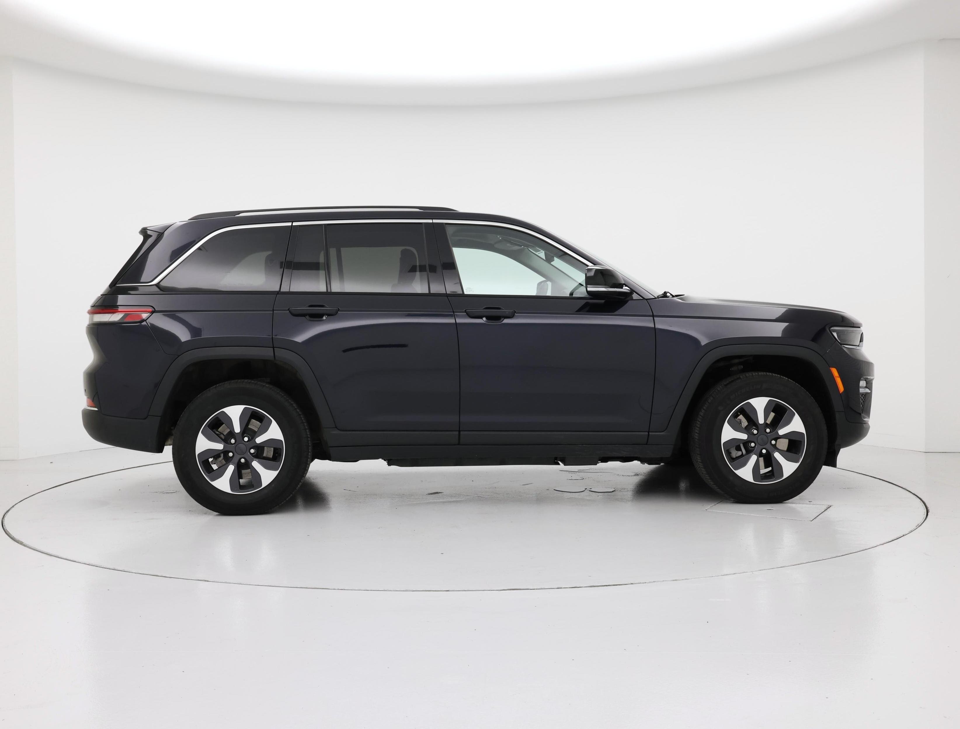 Thumbnail: 2023 Jeep Grand Cherokee - 7