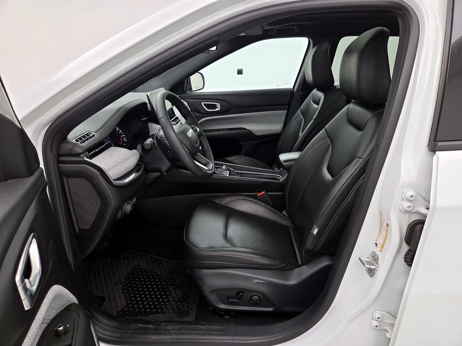 2024 Jeep Compass Latitude Lux - Photo 12
