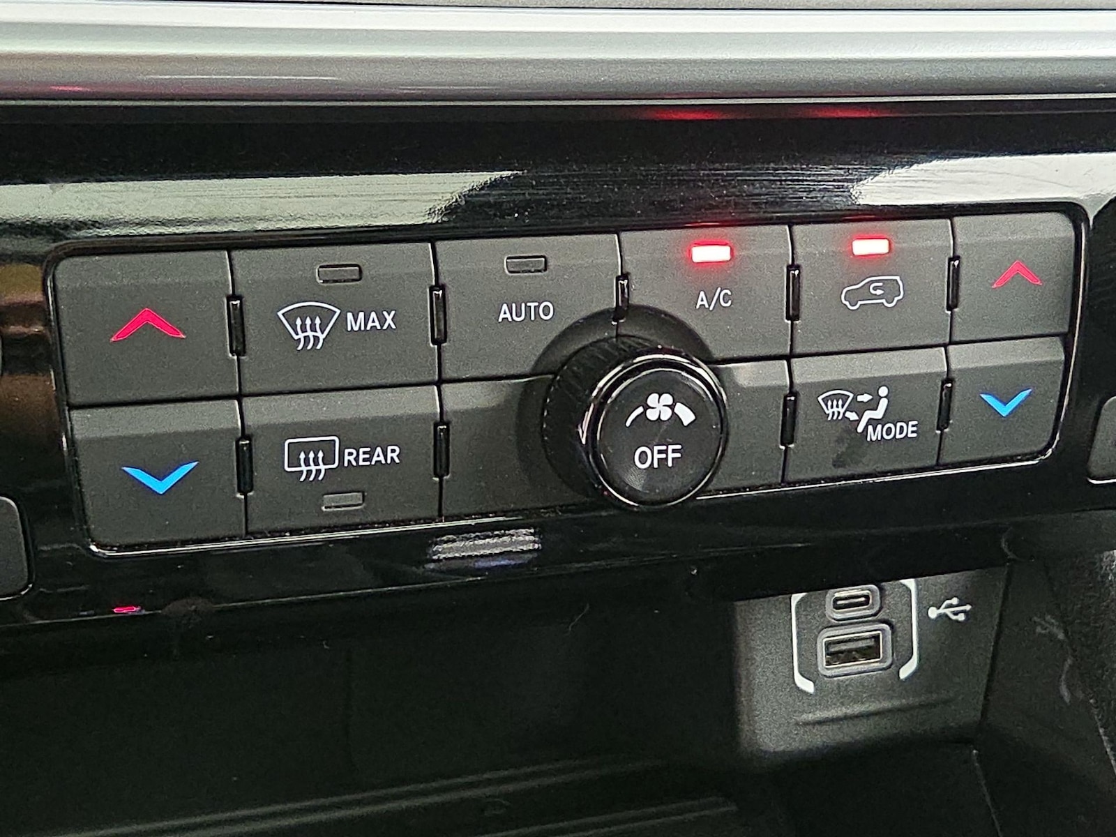 2024 Jeep Compass Latitude Lux - Photo 17