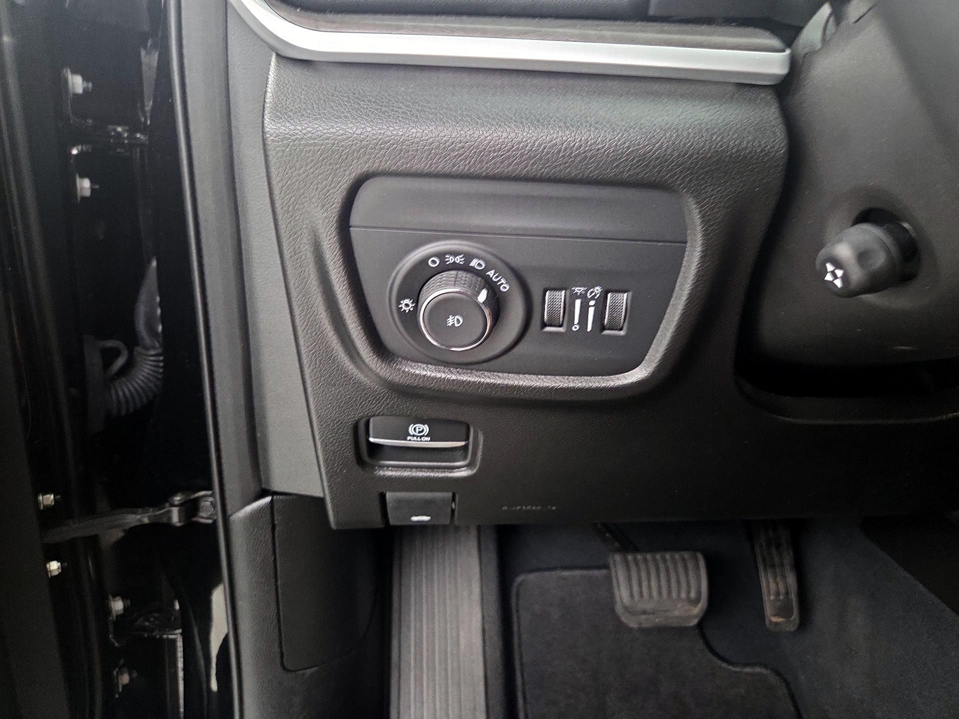 Thumbnail: 2023 Jeep Grand Cherokee L - 13