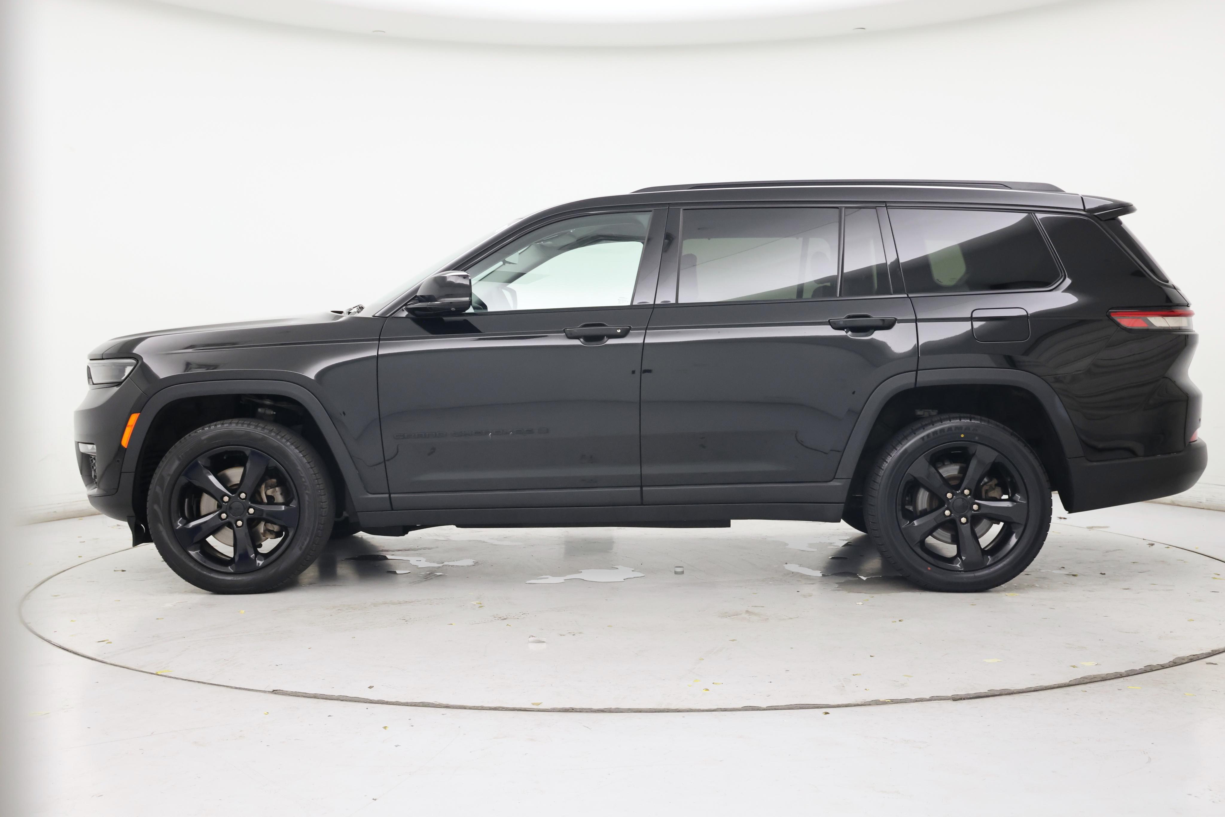 Thumbnail: 2023 Jeep Grand Cherokee L - 3