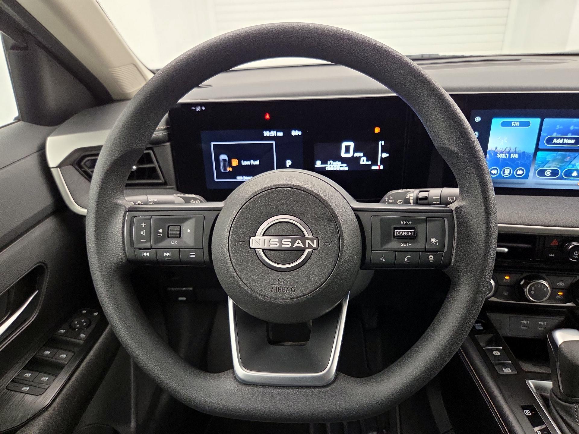 Thumbnail: 2025 Nissan Kicks - 10