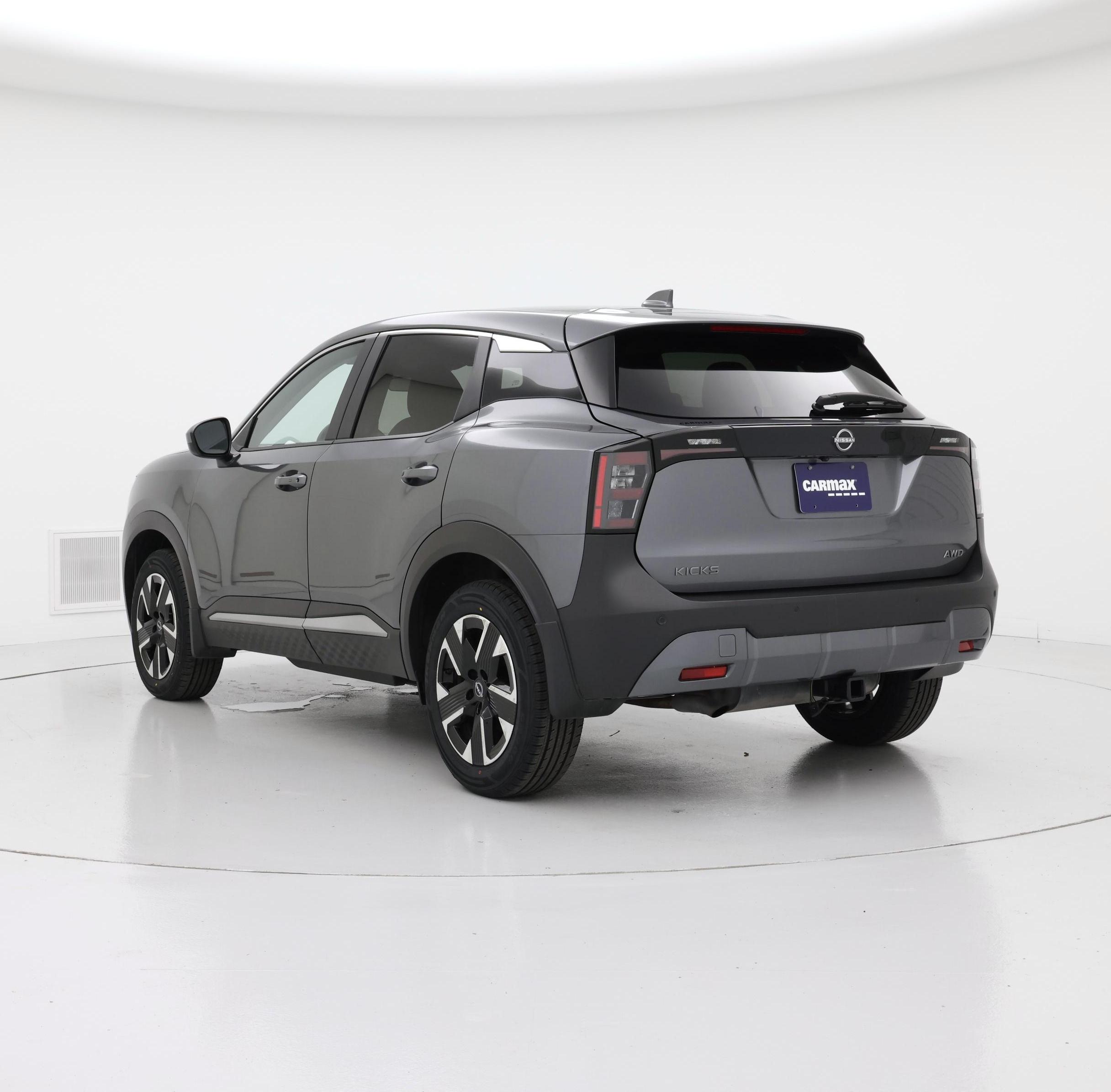 Thumbnail: 2025 Nissan Kicks - 2