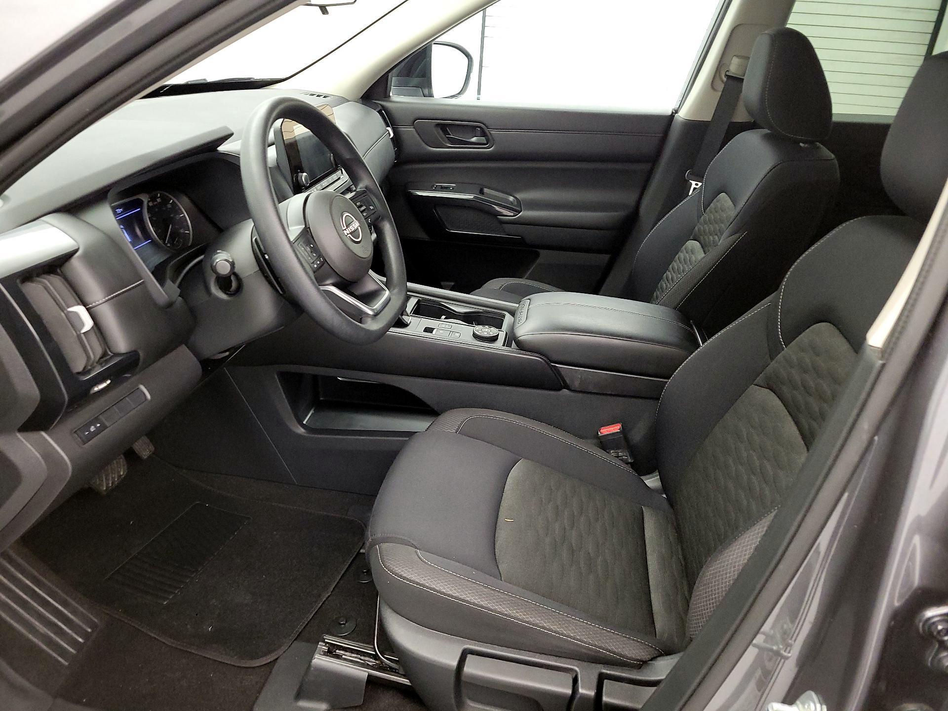 Thumbnail: 2023 Nissan Pathfinder - 11