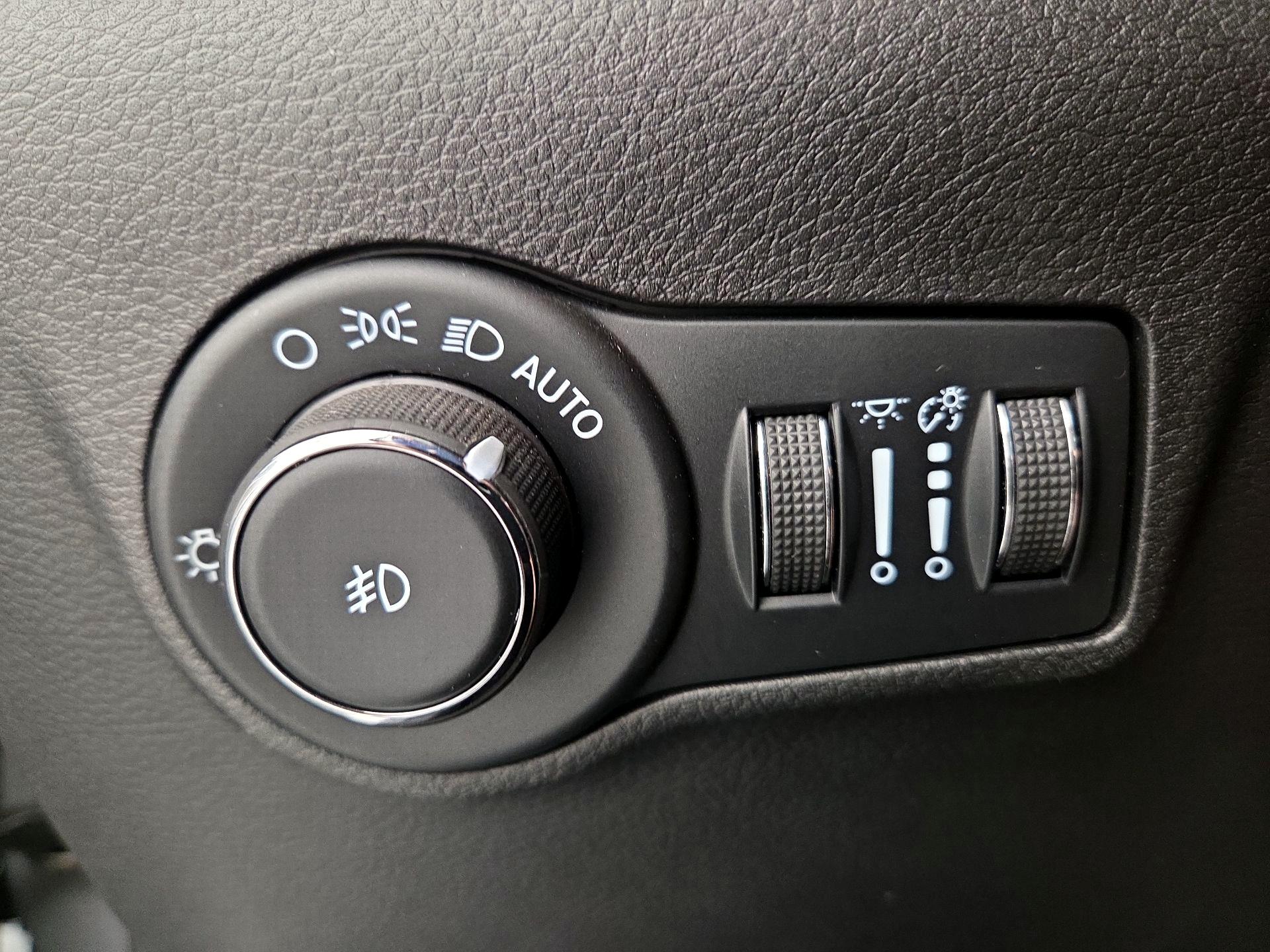 Thumbnail: 2023 Jeep Compass - 13