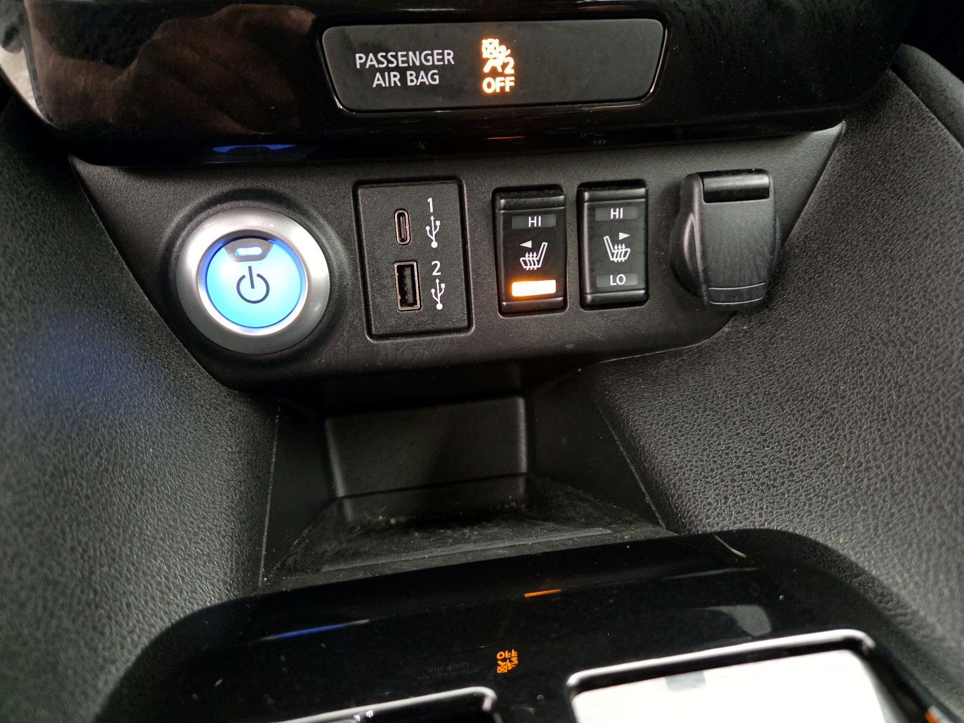 Thumbnail: 2025 Nissan Leaf - 18